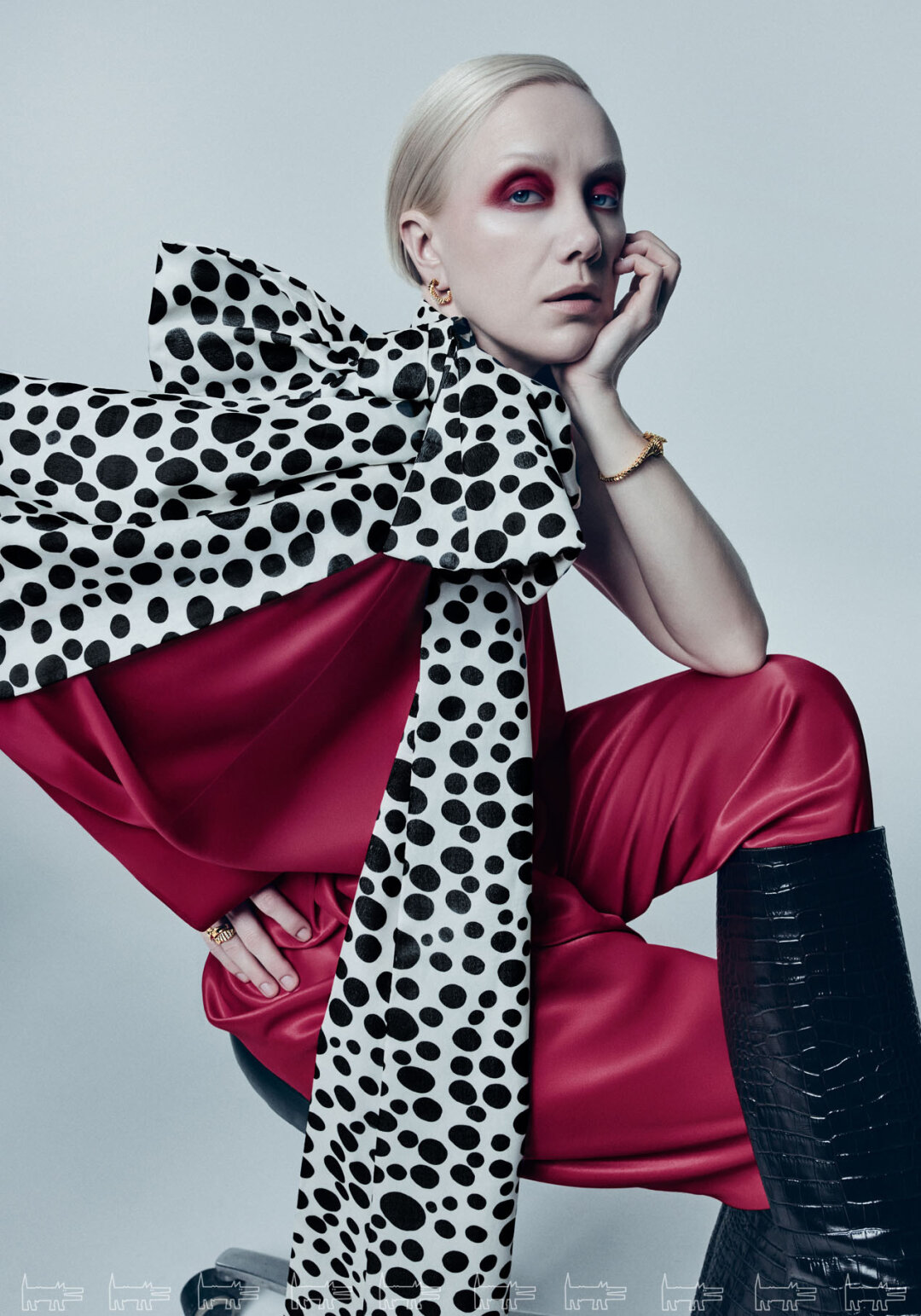 На Дарье: кольца, браслеты и серьги FERRIFIRENZE (Mercury), комбинезон LEVEL 44, шарф ATELIER BISER, сапоги PARIS TEXAS (ЦУМ)