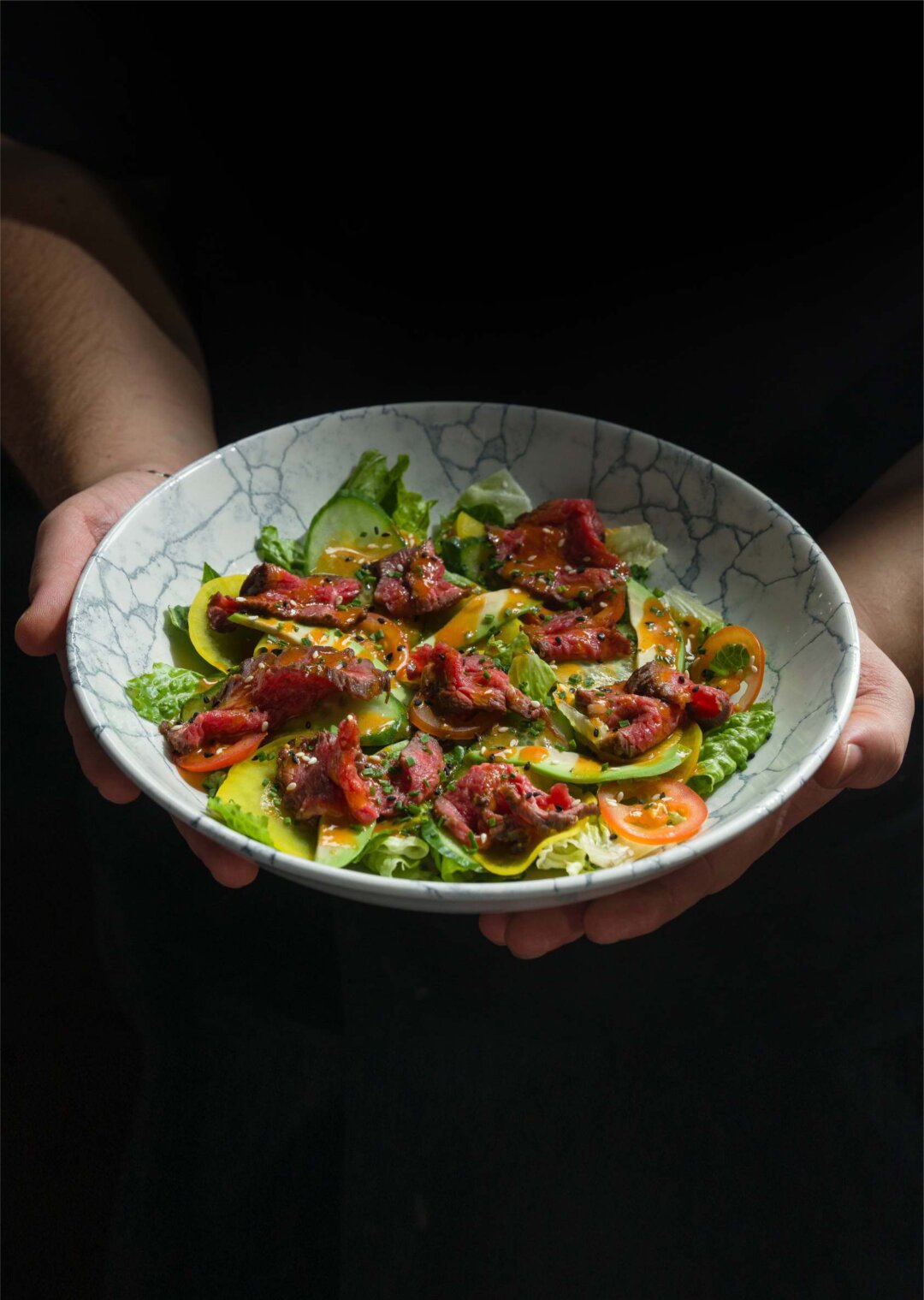 Салат с говядиной и такуаном