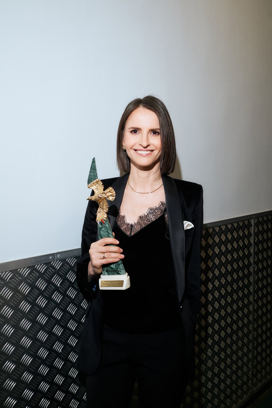 Анна Матисон с премией за «Лучший проект онлайн-платформы» «Плевако»