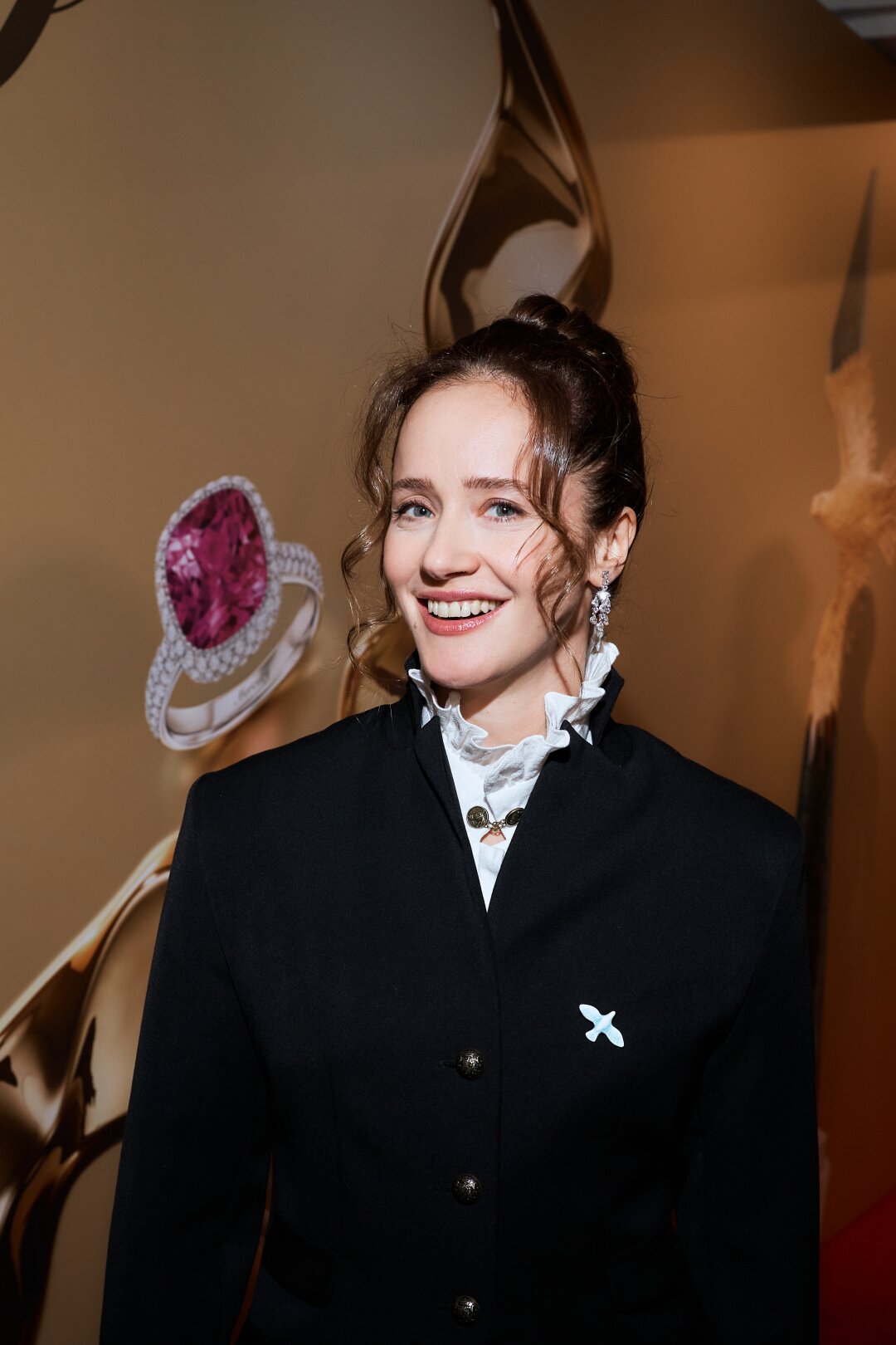 Ольга Лерман в серьгах Mercury Classic