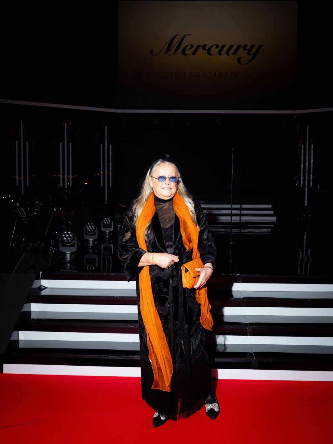 Татьяна Михалкова в Rich&Naked, серьгах и браслете Mercury Classic