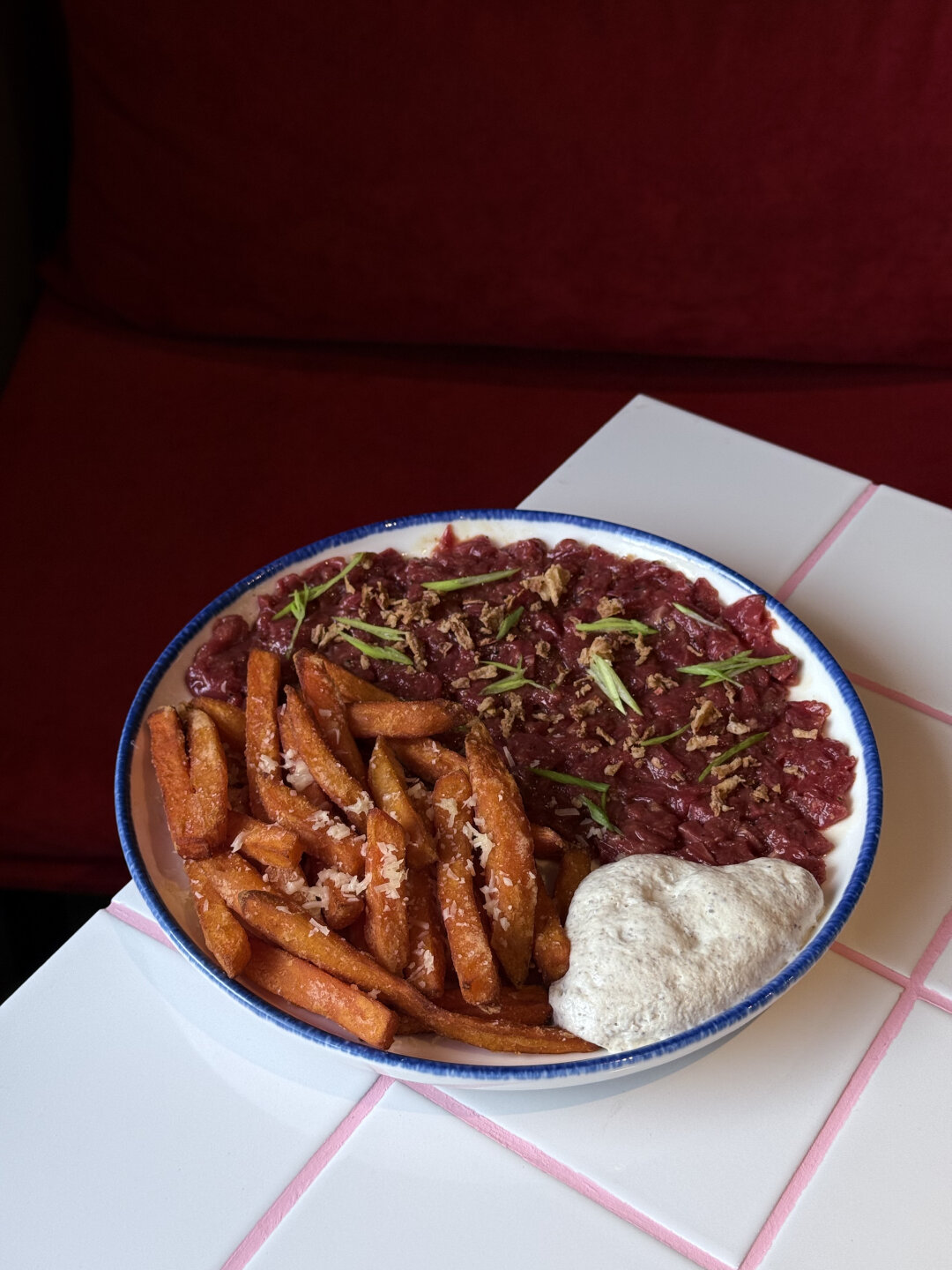 Тартар из вечернего меню «Ланчей бранчей»