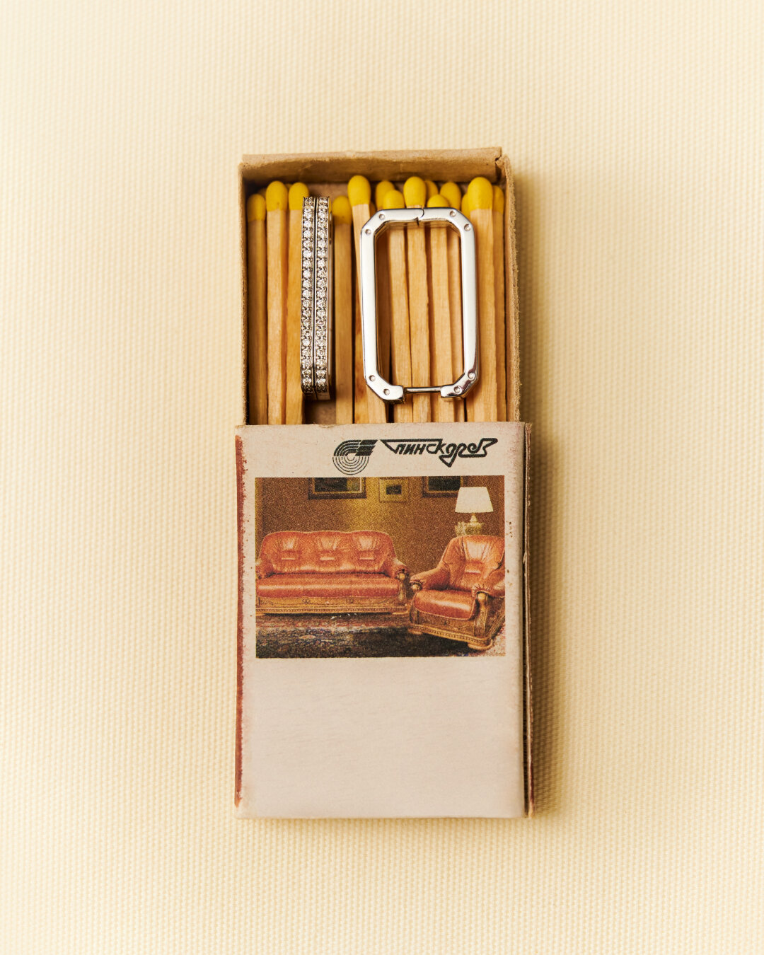 Серьги Nude Jewellery, 625 000 руб.