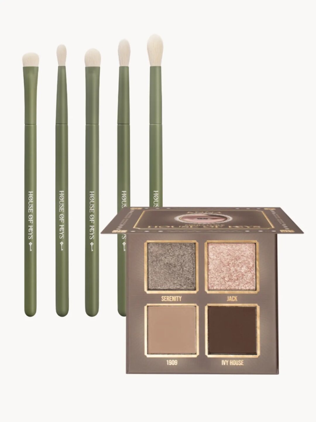 Палетка теней и набор кистей House of Keys, 4 590 руб.