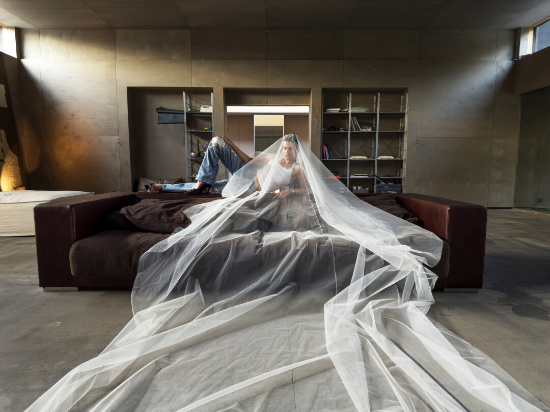 Фэшн-диапазон свадебных луков Дарьи Цыпилевой — от кастомного денима Hannah Creak (с акцентными белыми брайдал-вставками!)