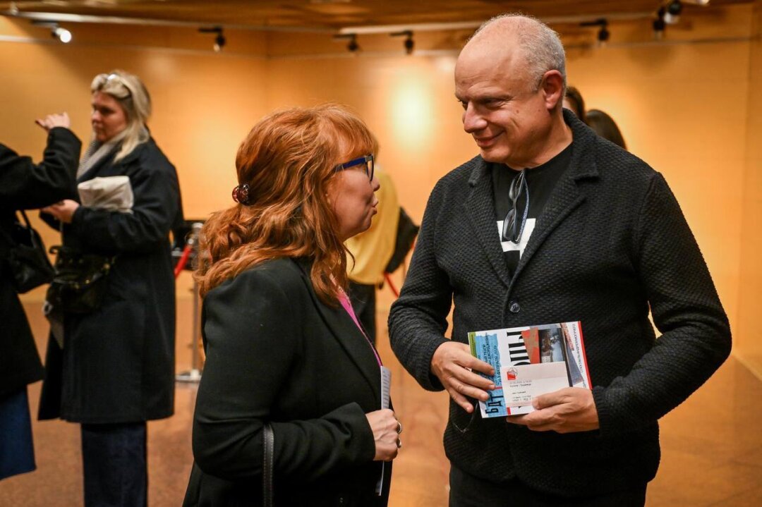 Критик Роман Должанский