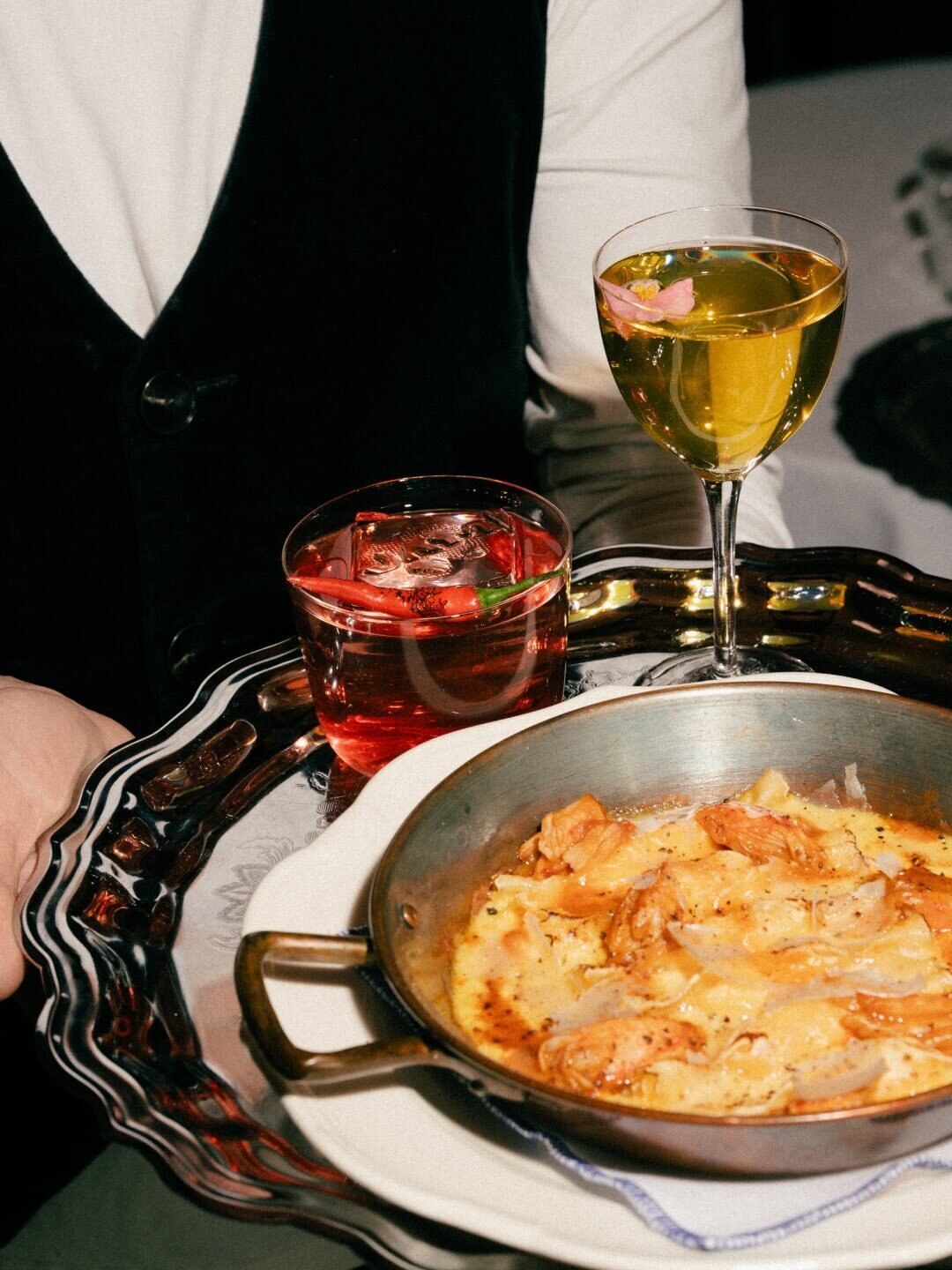 Jam Café Бренд-шеф italy Сергей Гальцев (Juan Cantina Espanola, Ателье Tapas&Bar) предлагает провести романтичный вечер за общей трапезой в кафе с