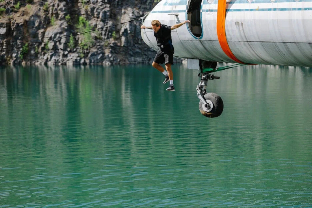 Влад Соколовский на испытаниях в шоу «Выживалити»