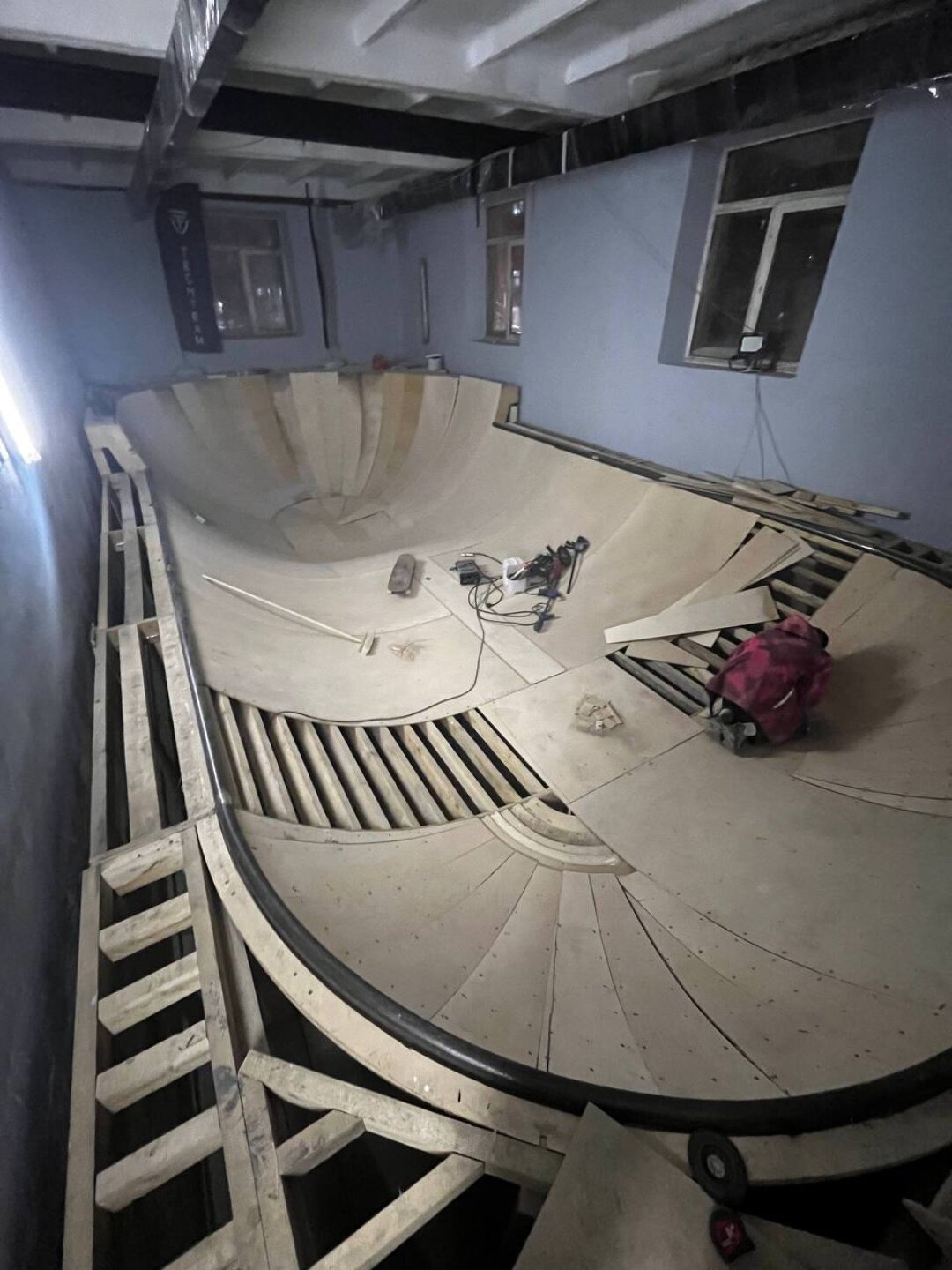 Процесс строительства Wild Bowl