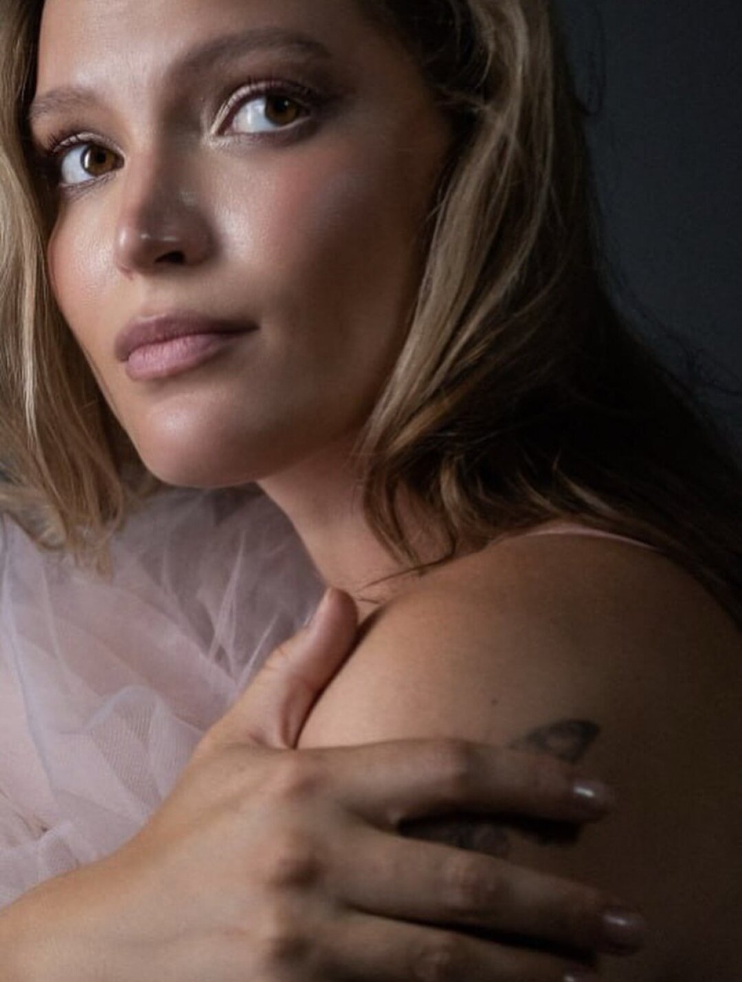 Алена Кадырова, соорганизатор выставки. Фото: Дим Тулунгужин