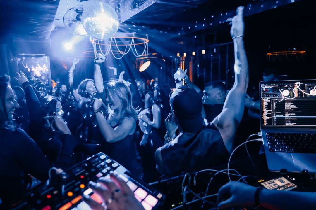 Марафон праздничных вечеринок в Liberty