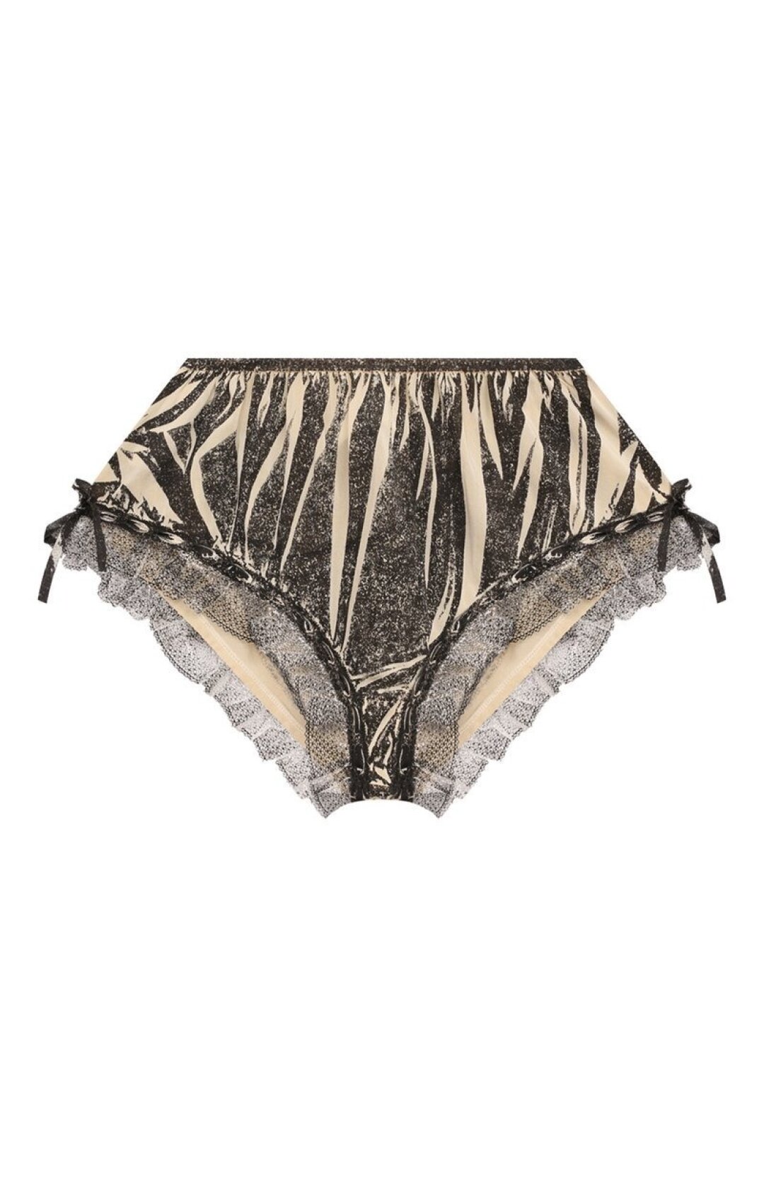 Трусы-шорты Maison Margiela, ДЛТ, 89 950 руб. Привносим в бельевой (и не только!) гардероб ретро-вайб с помощью псевдоизмятых блумерсов Maison