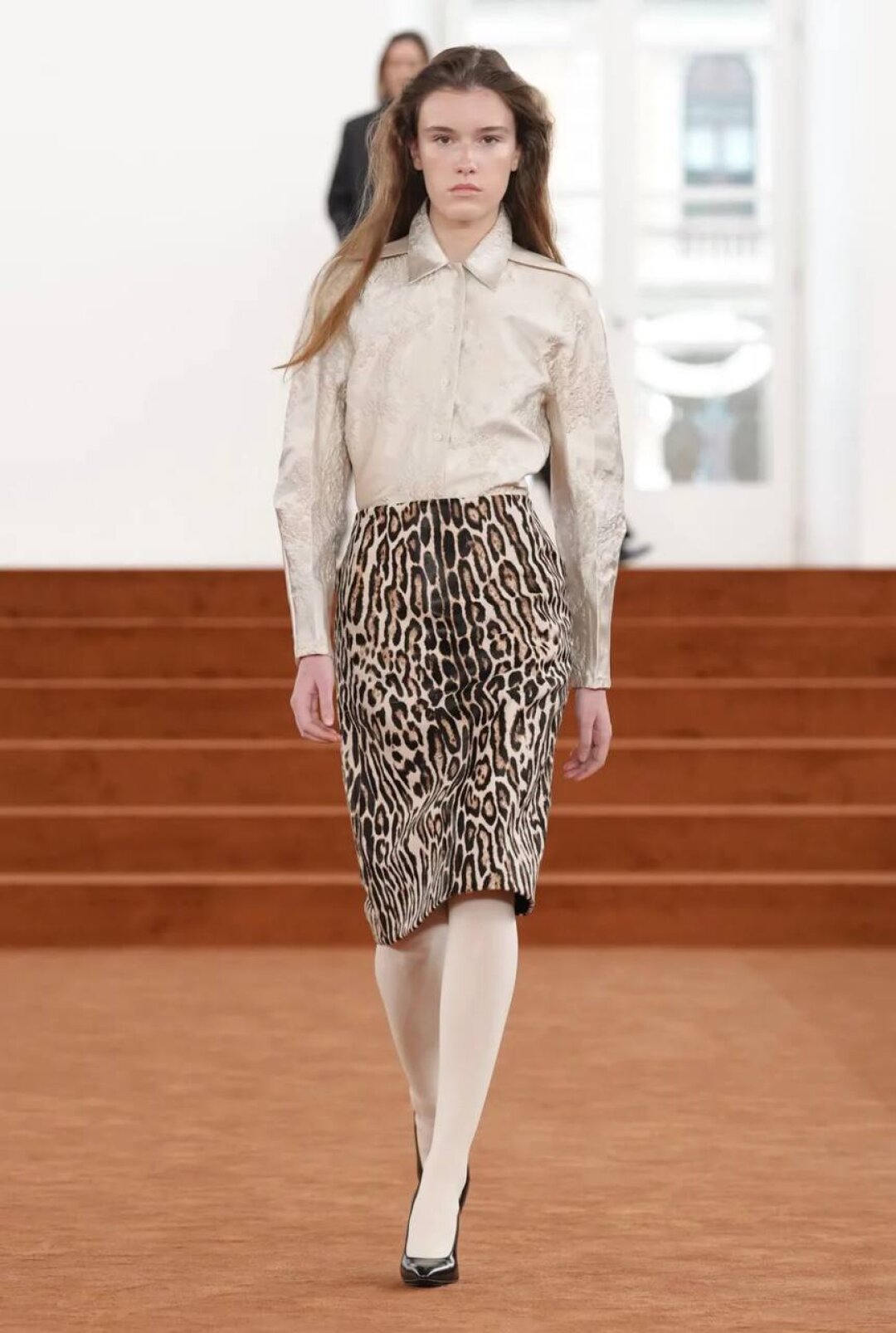 Единственная вещь с принтом в коллекции — зато какая!