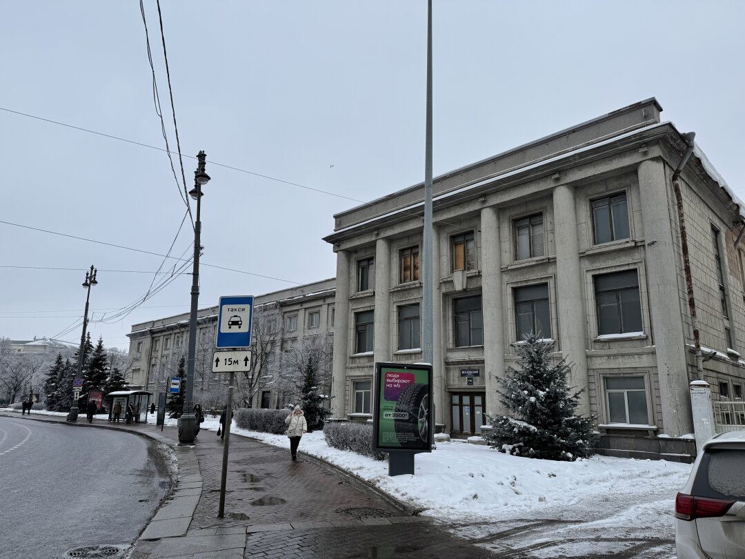 Здание фабрики-кухни на Московском проспекте, 114