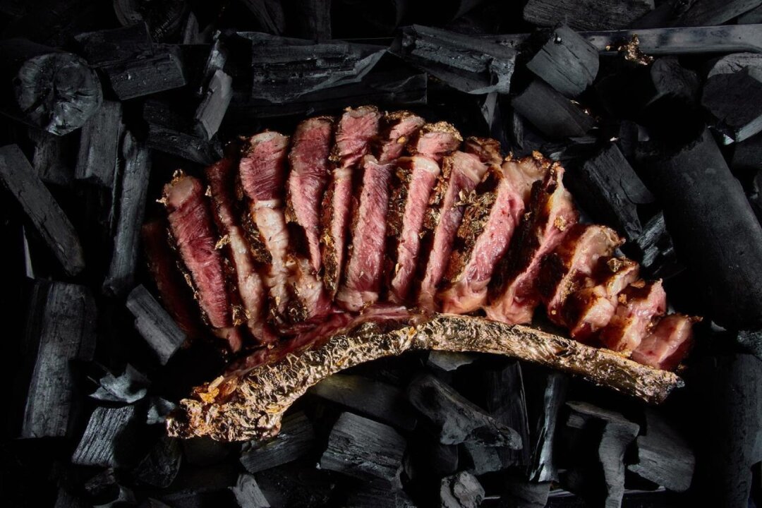 Определяем пробу золота! Знаменитый мясной ресторан Meat_Coin дает возможность превратить любой стейк в событие