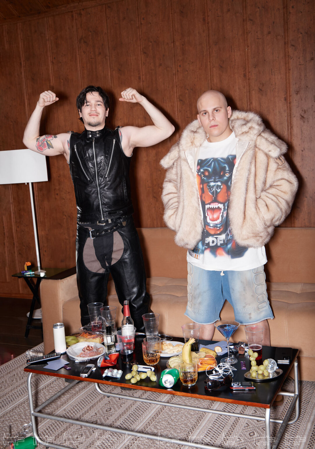 На Рамиле: обувь BALENCIAGA На Toxi$: куртка KIDSUPER, футболка PDF (Studio Slow), шорты SATOSHI NAKAMOTO (SV Moscow)