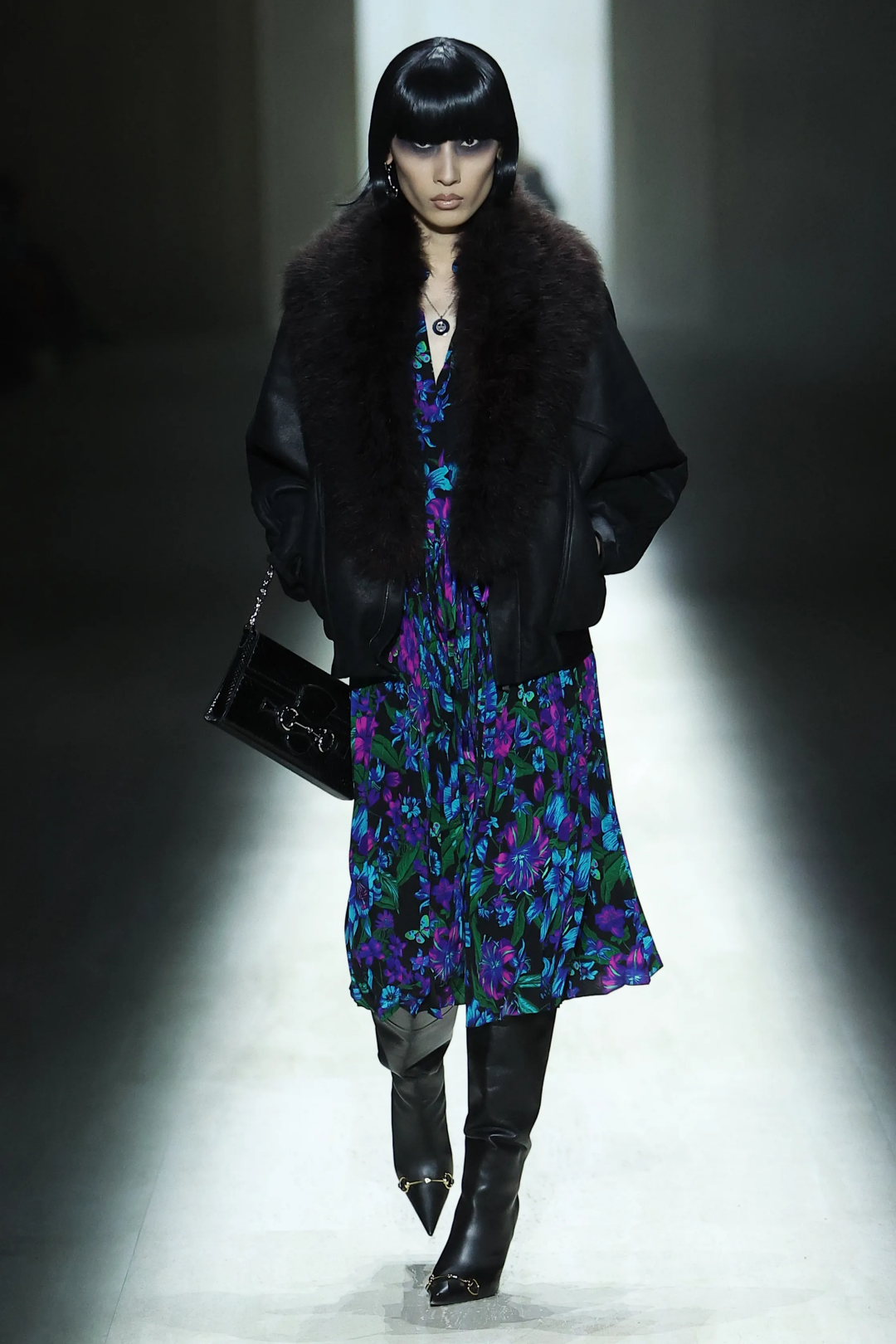 Принт Gucci Flora, в котором мы не можем развидеть цветочные паттерны Демны в Balenciaga