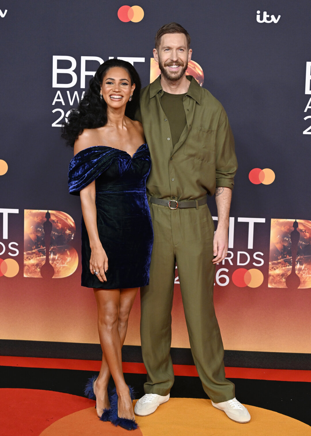 Теле- и радиоведущая Вик Хоуп и диджей Кэлвин Харрис