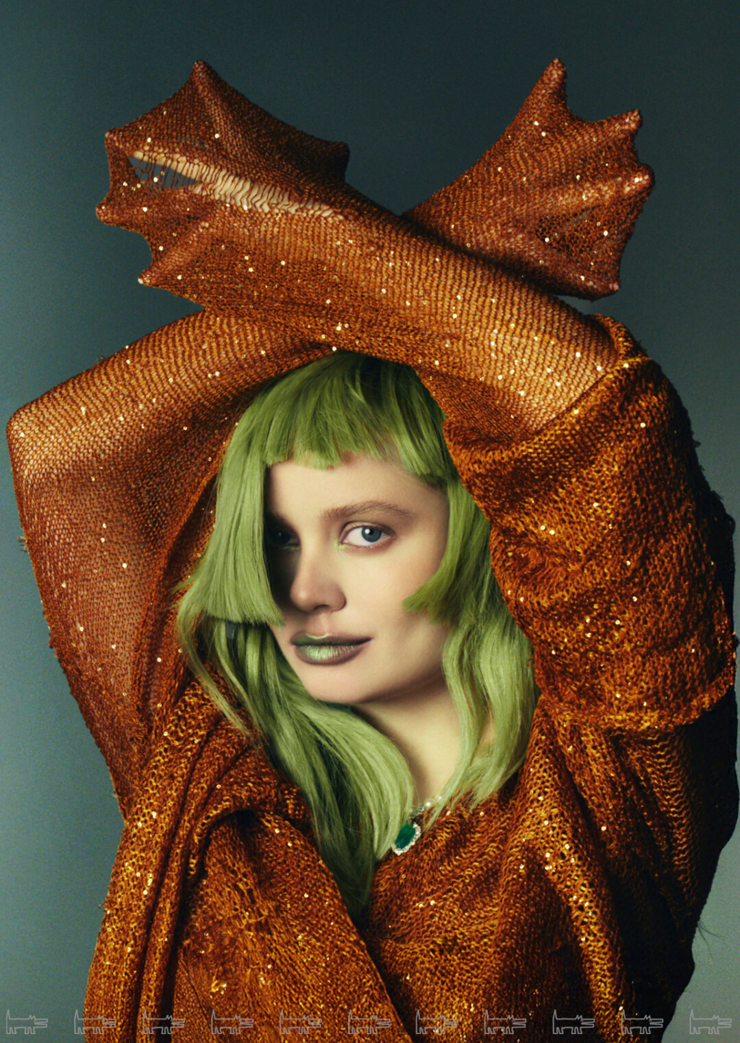 На Миле: колье PARURE ATELIER, топ VEREJA