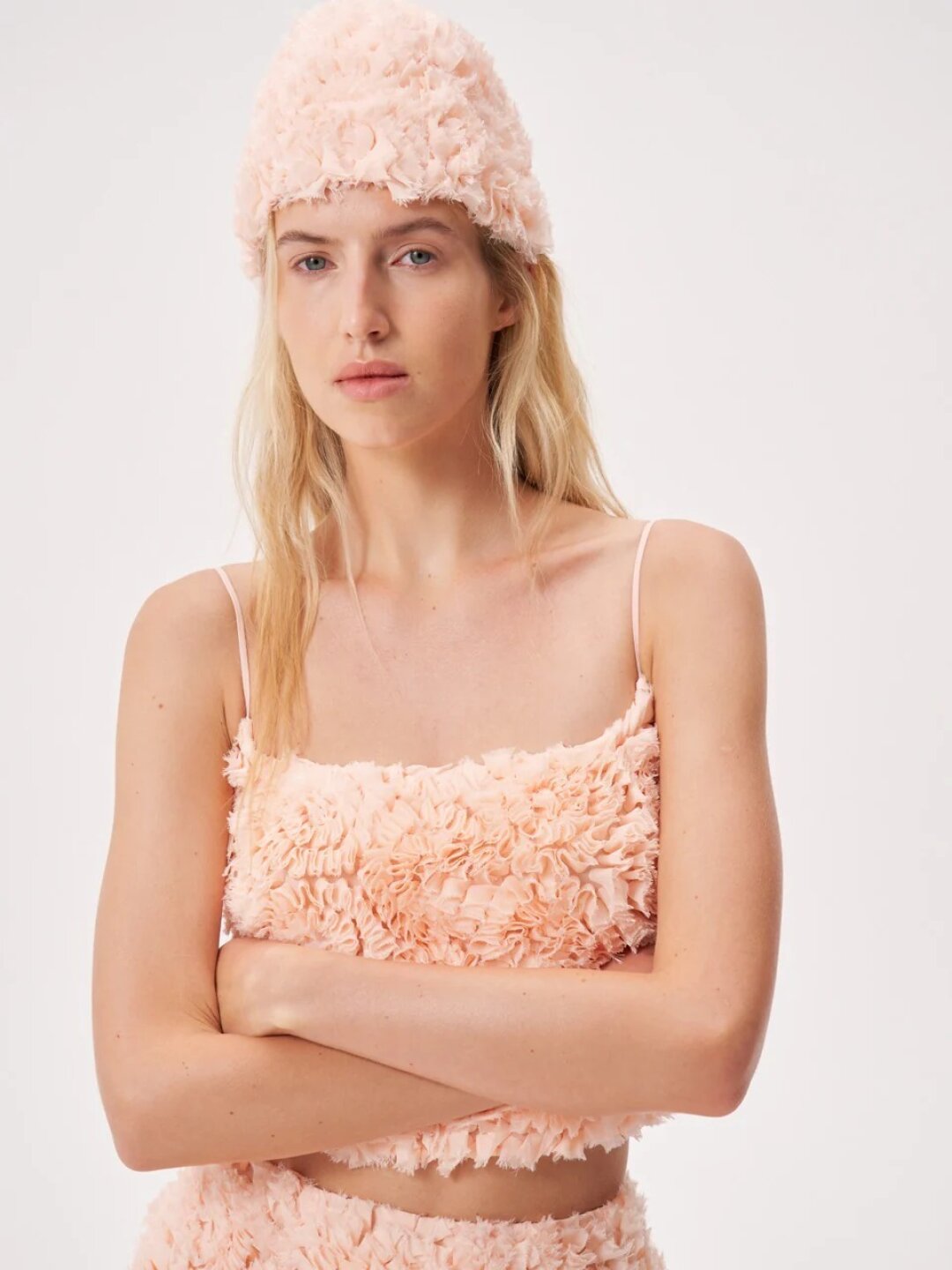 Головной убор Kalmanovich, 14 000 руб.