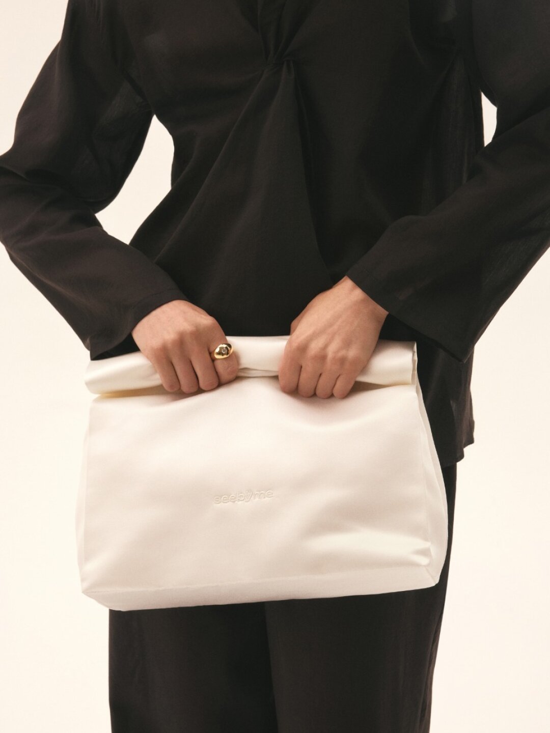 Клатч seebyme, 15 000 руб.