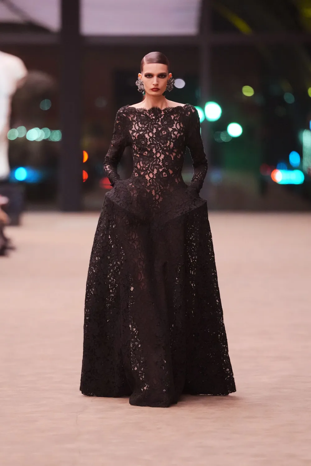 Артпис — кружевные платья-фижмы