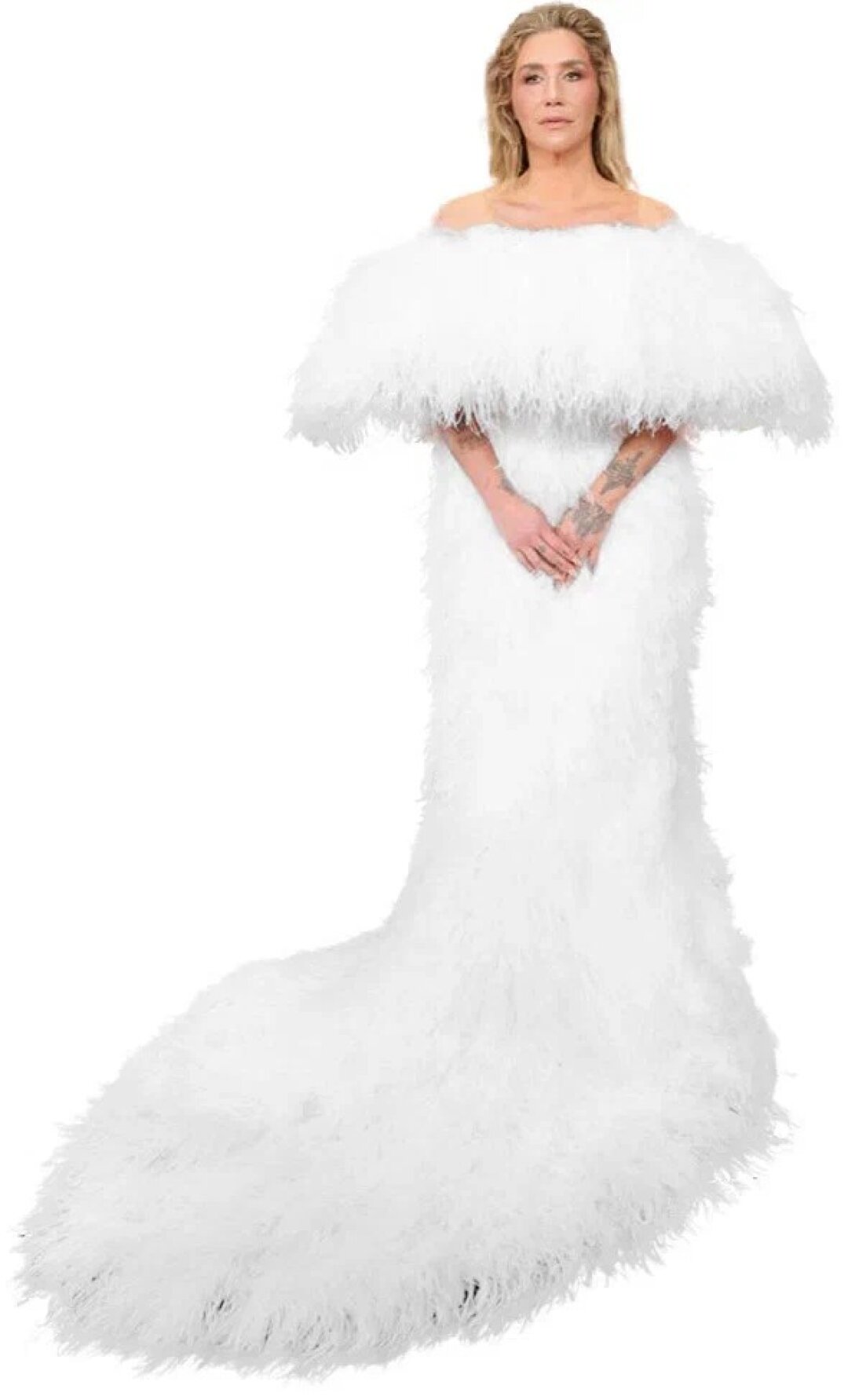 Легенда R&B Ke$ha в платье Atelier Biser (надето задом наперед!) на красной дорожке Grammy