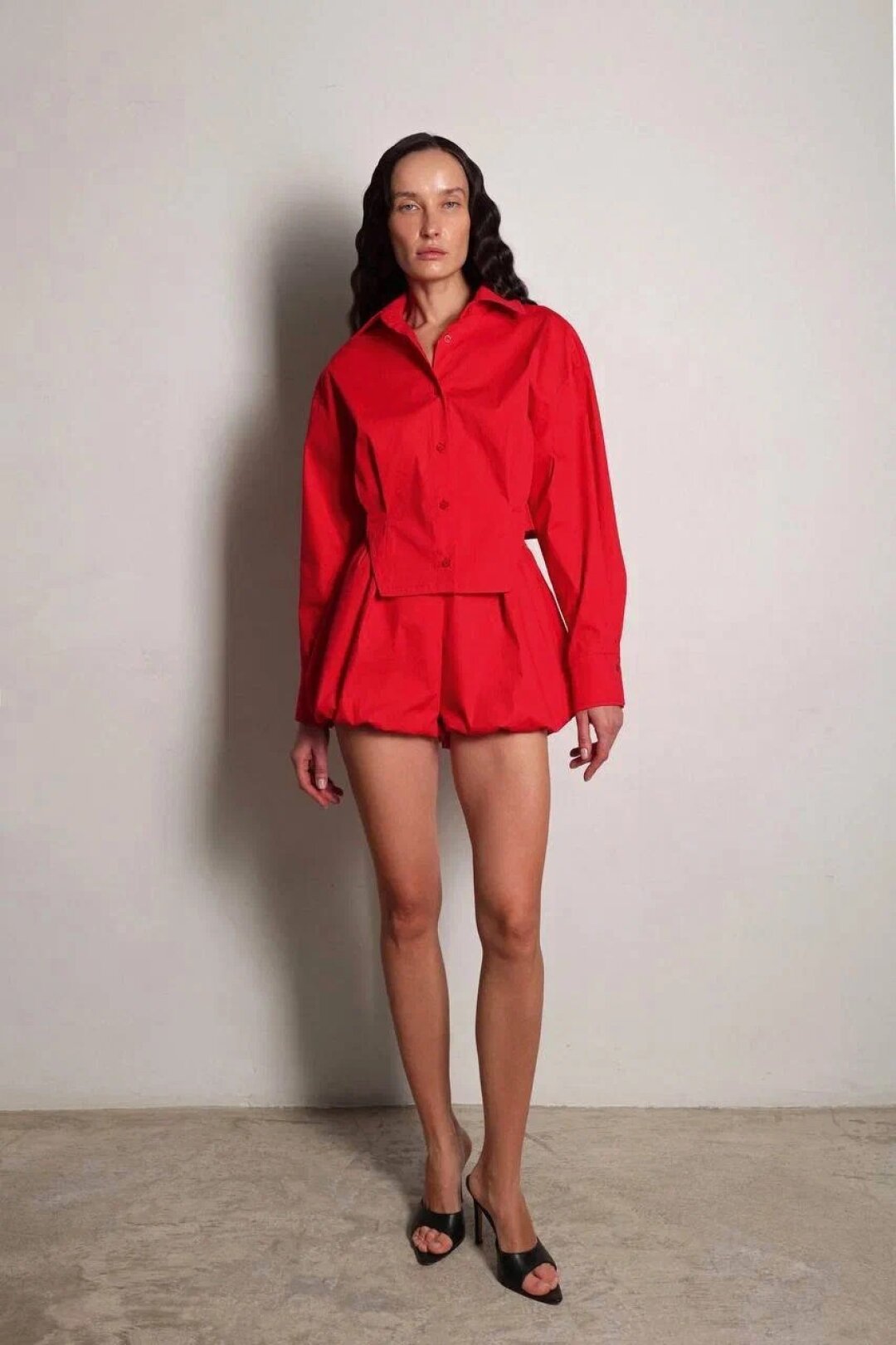 Алый тотал-лук ODA