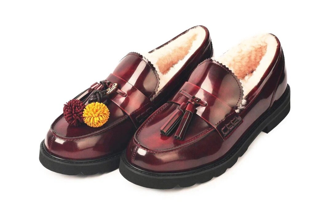 Маст-хэв RxBshoes — пушистые бургунди-лоферы, украшенные обувными помпонами-обвесами