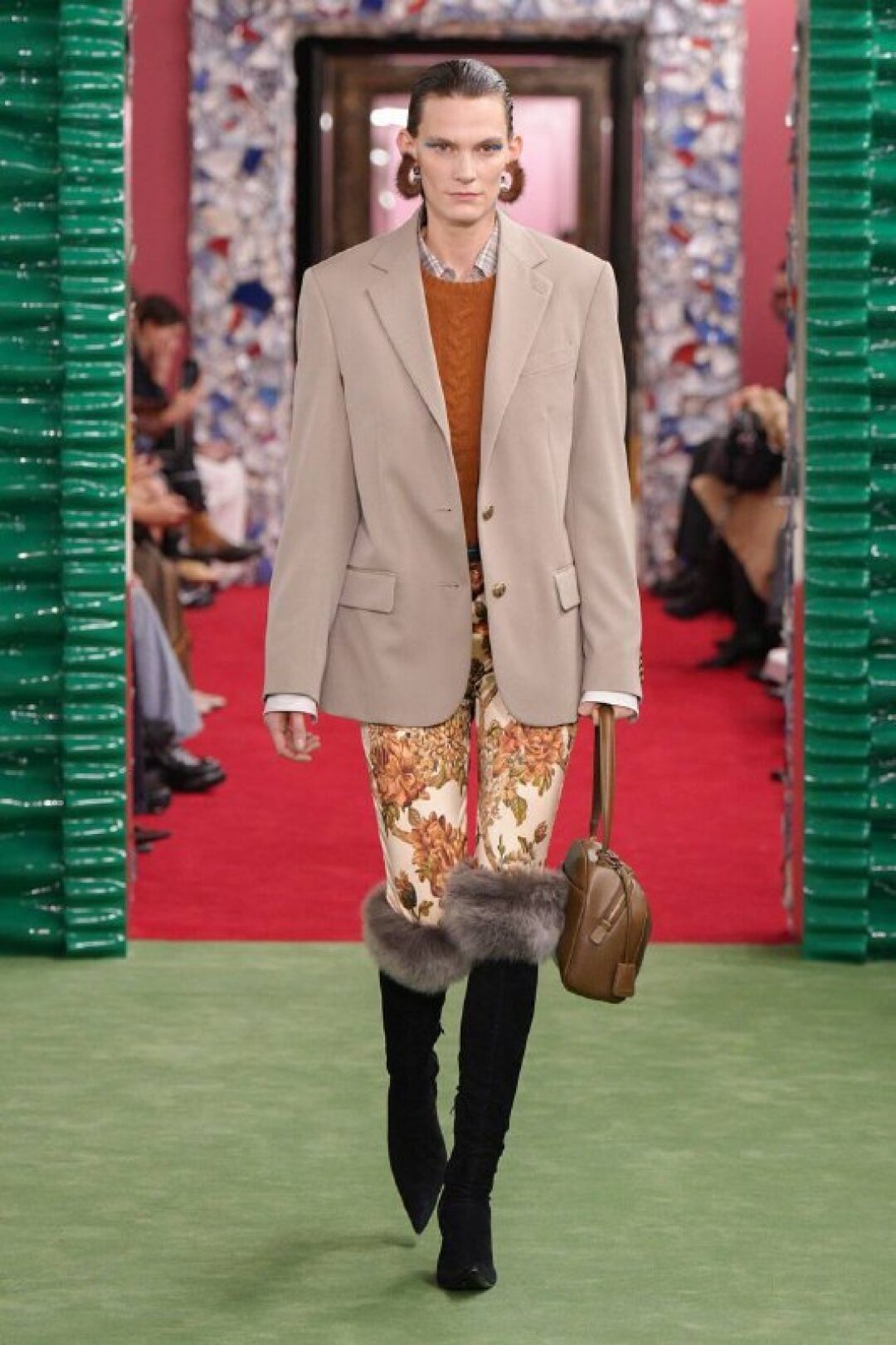 Нам это надо: сапоги-чулки с меховой оторочкой (для сочетания с цветочными и клетчатыми скинни!)