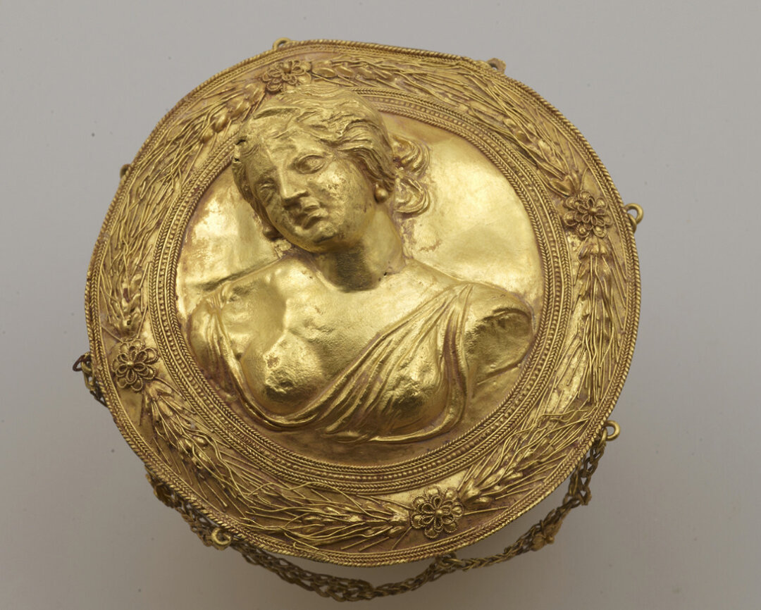 Медальон. Золото. III век до н.э.