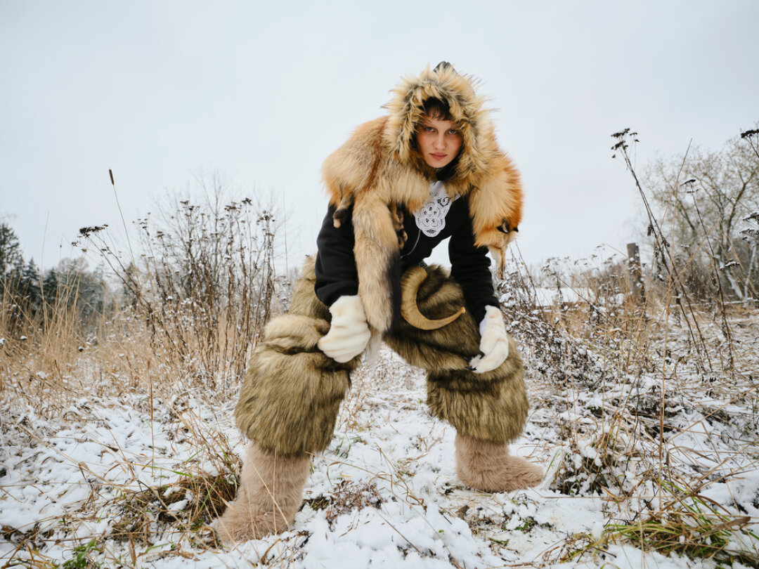 На Екатерине: мех, ремни, рог винтаж, кофта с мехом Jaded London