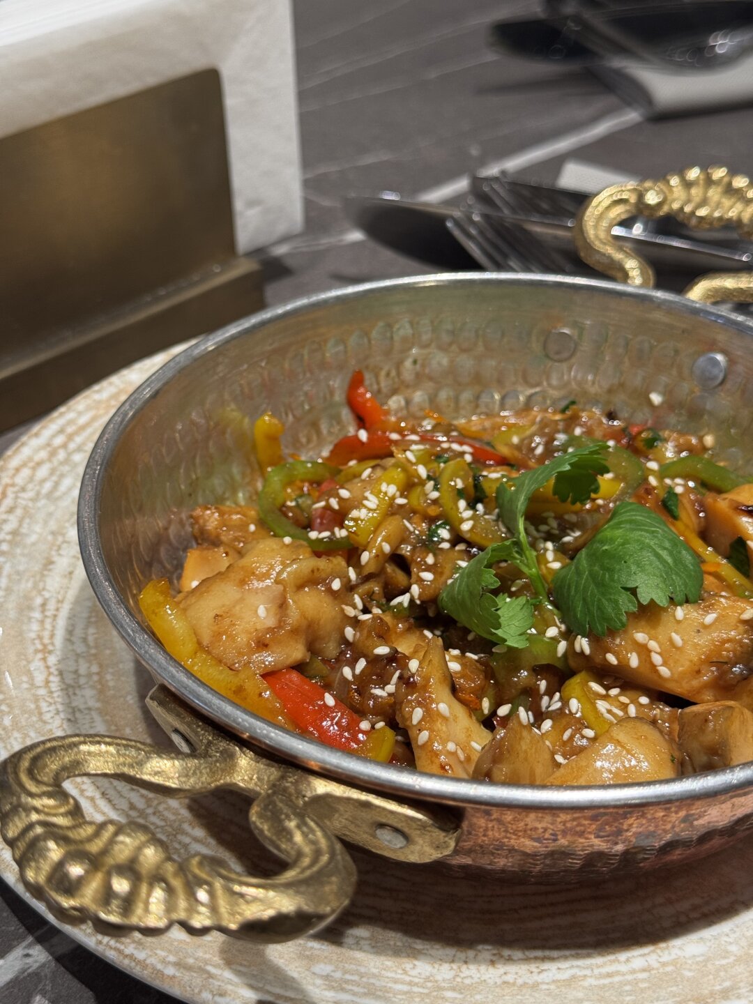 Рапаны в азиатском соусе из «Наири»