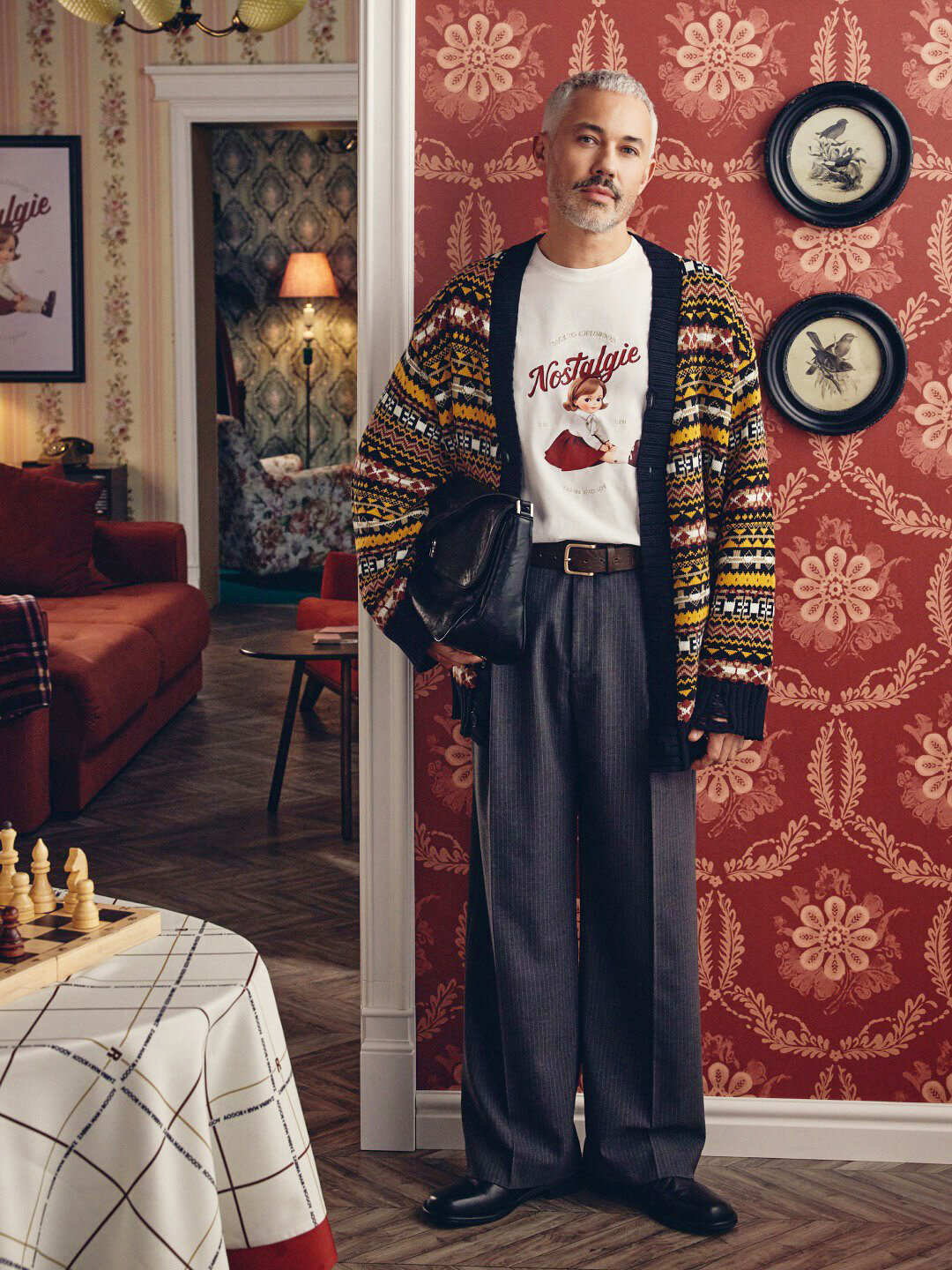 Александр Рогов в люсекофте-кардигане из коллаборации с Zarina