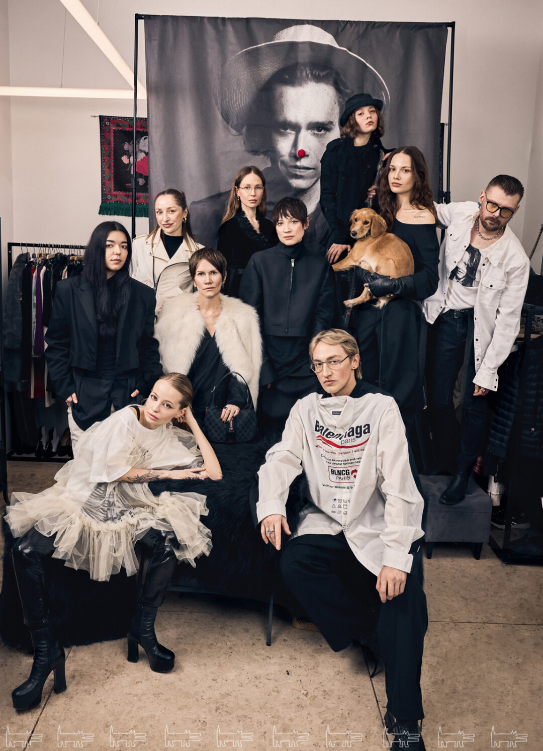 Дримтим «Пиф Паф Supershop» вместе с идеологом Светланой Бекасовой Верхний ряд, слева направо: [1] Александра Попова, [2] Наталья Желдакова, [3] Алина