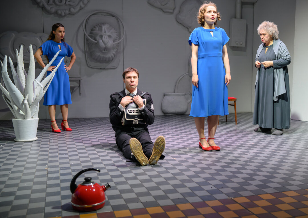 «Семью восемь»