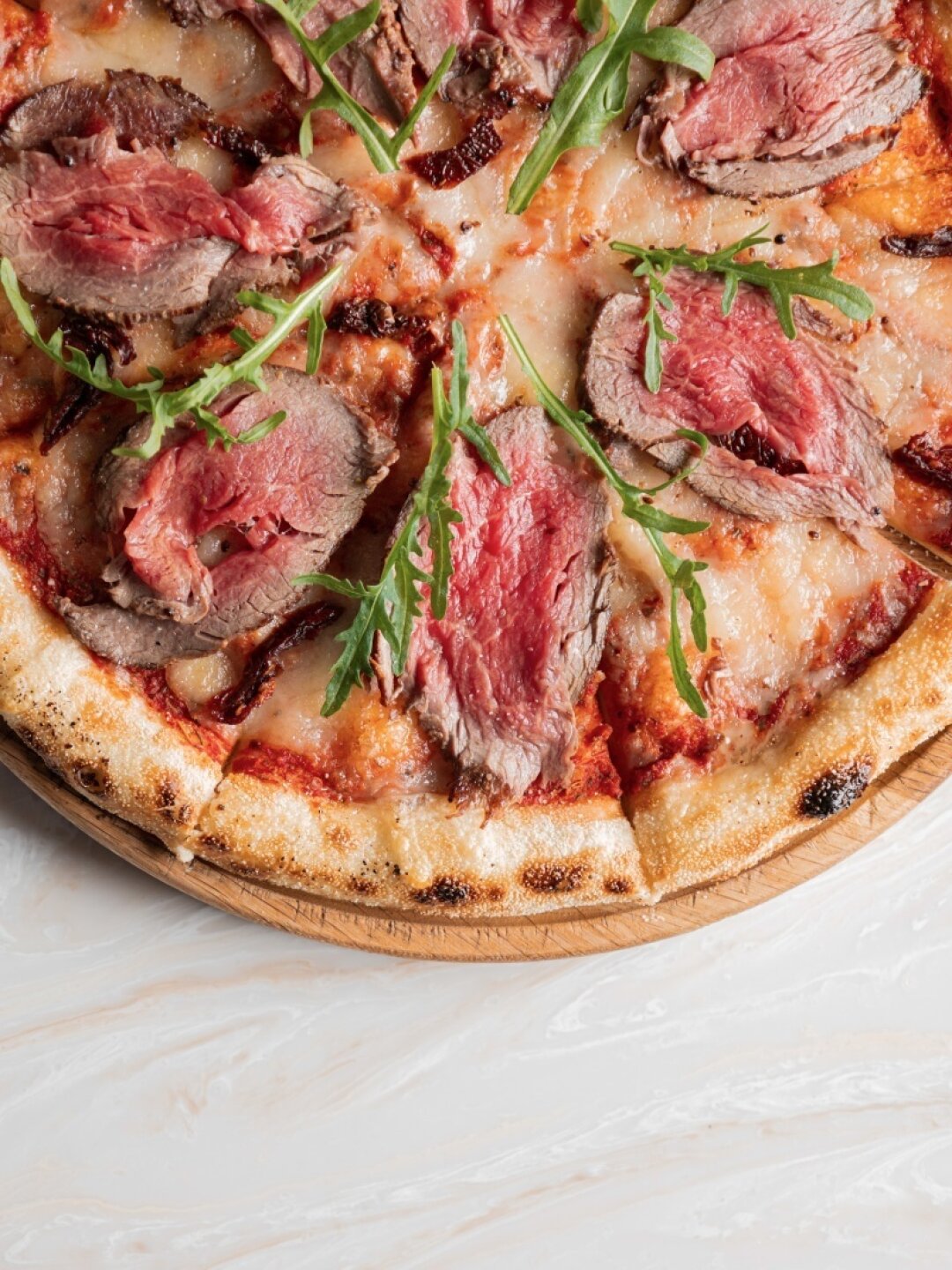 Пицца с домашним ростбифом из «Деликатеса»