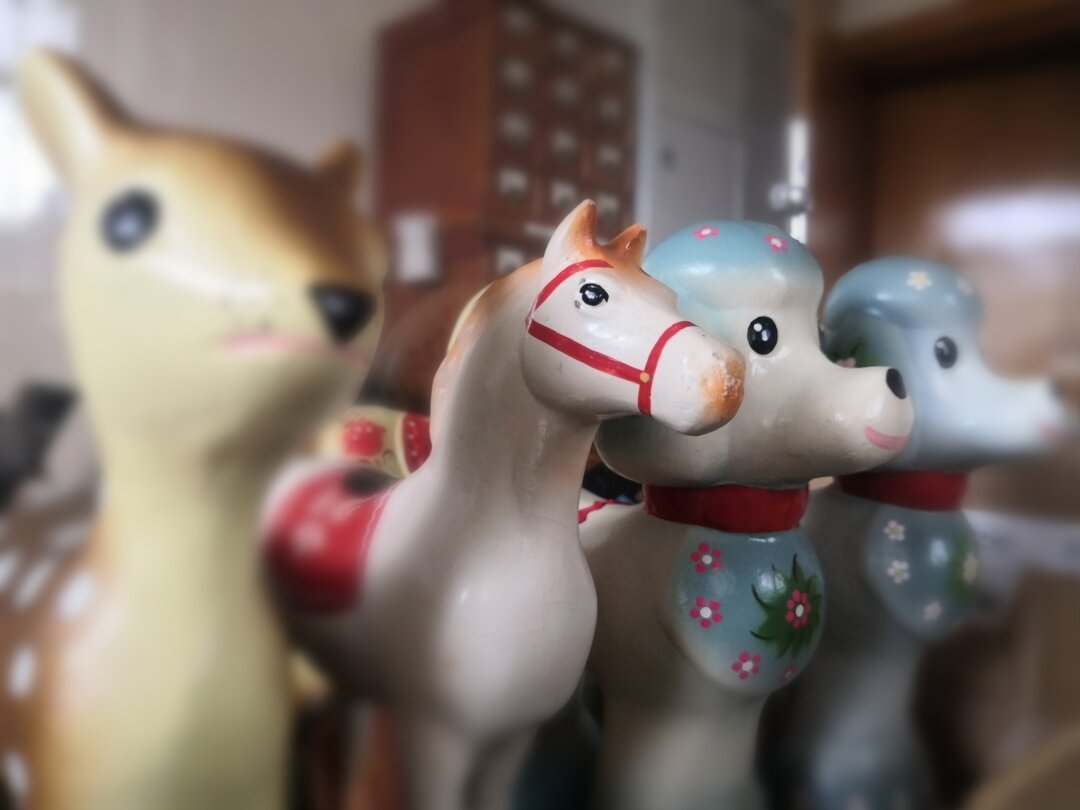 Выставка «Стеклянная, деревянная, мягконабивная»