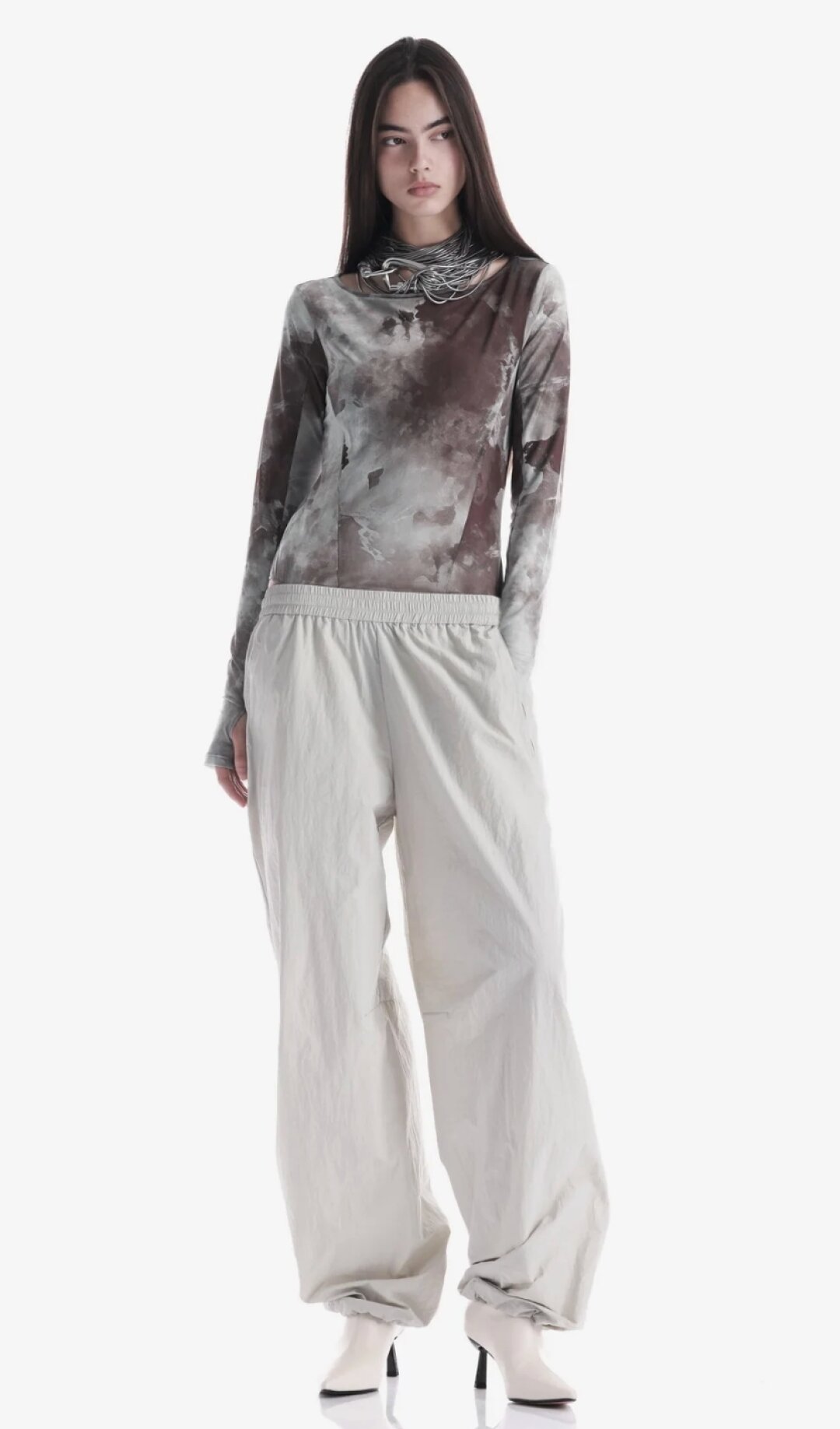 Брюки Krakatau, 9 990 руб.