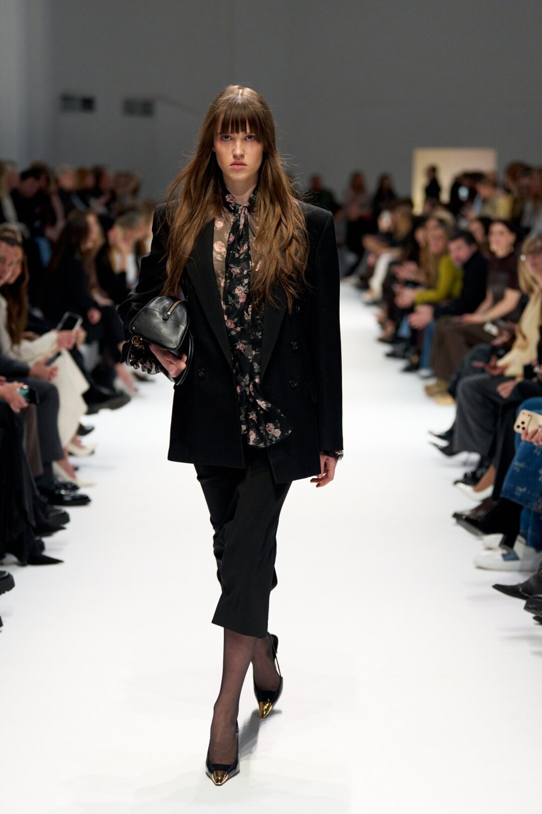 Мастхэв — цветочный топ Dolce & Gabbana