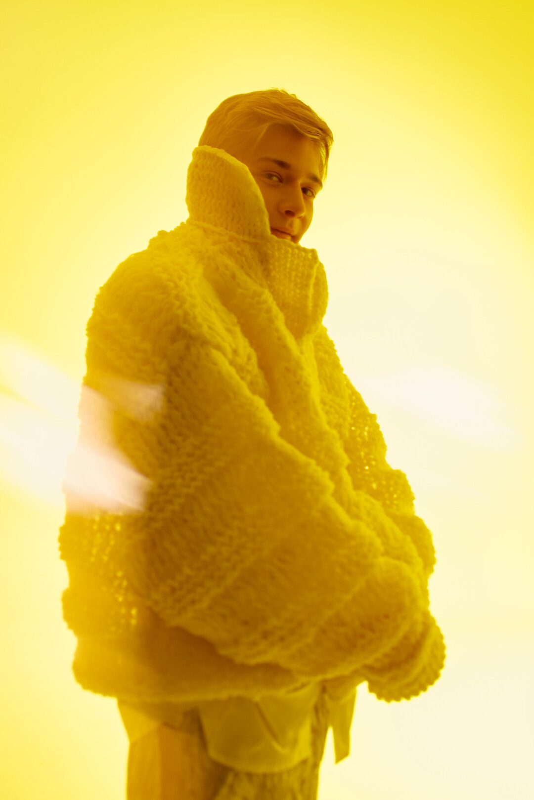 На Олеге: свитер Viva Vox, рубашка, Lardini (Bosco), брюки Gvalt