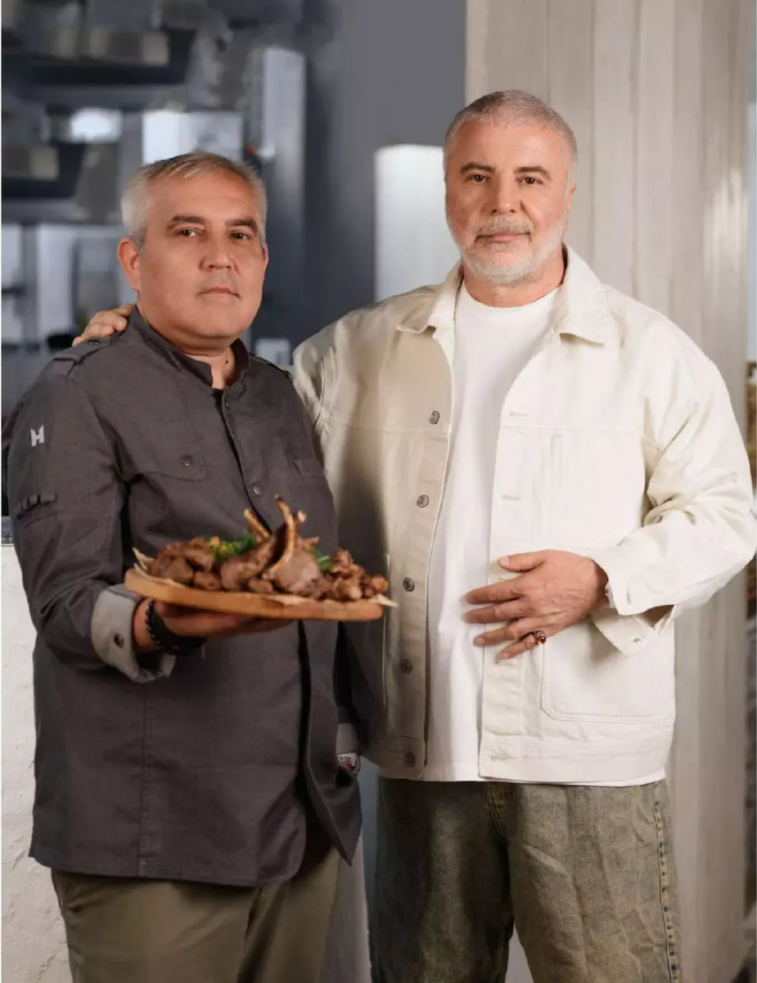 Бренд-шеф Аваз Махрамов и амбассадор сети Сосо Павлиашвили