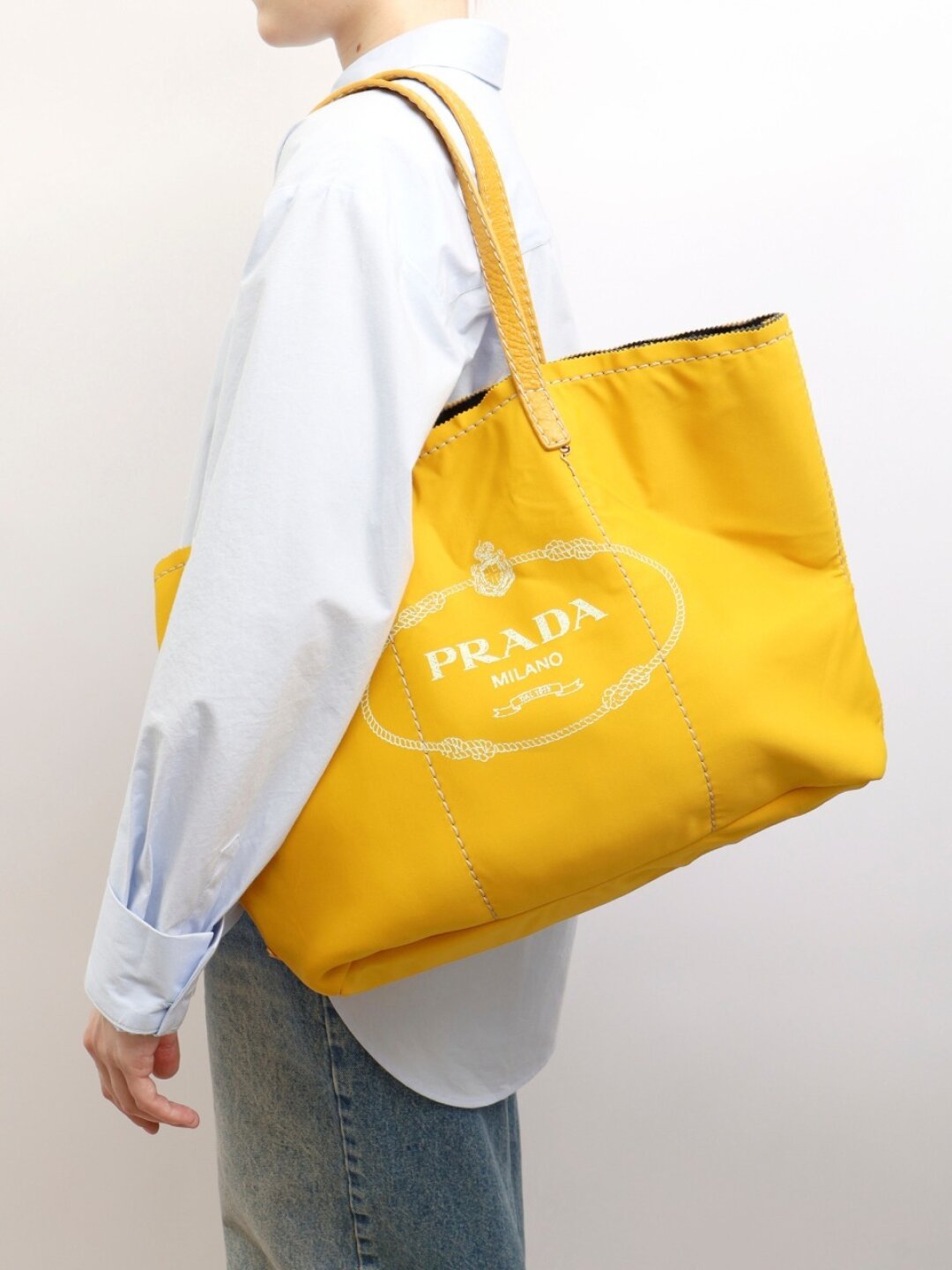 Сумка Prada, The Cultt, 50 000 руб.