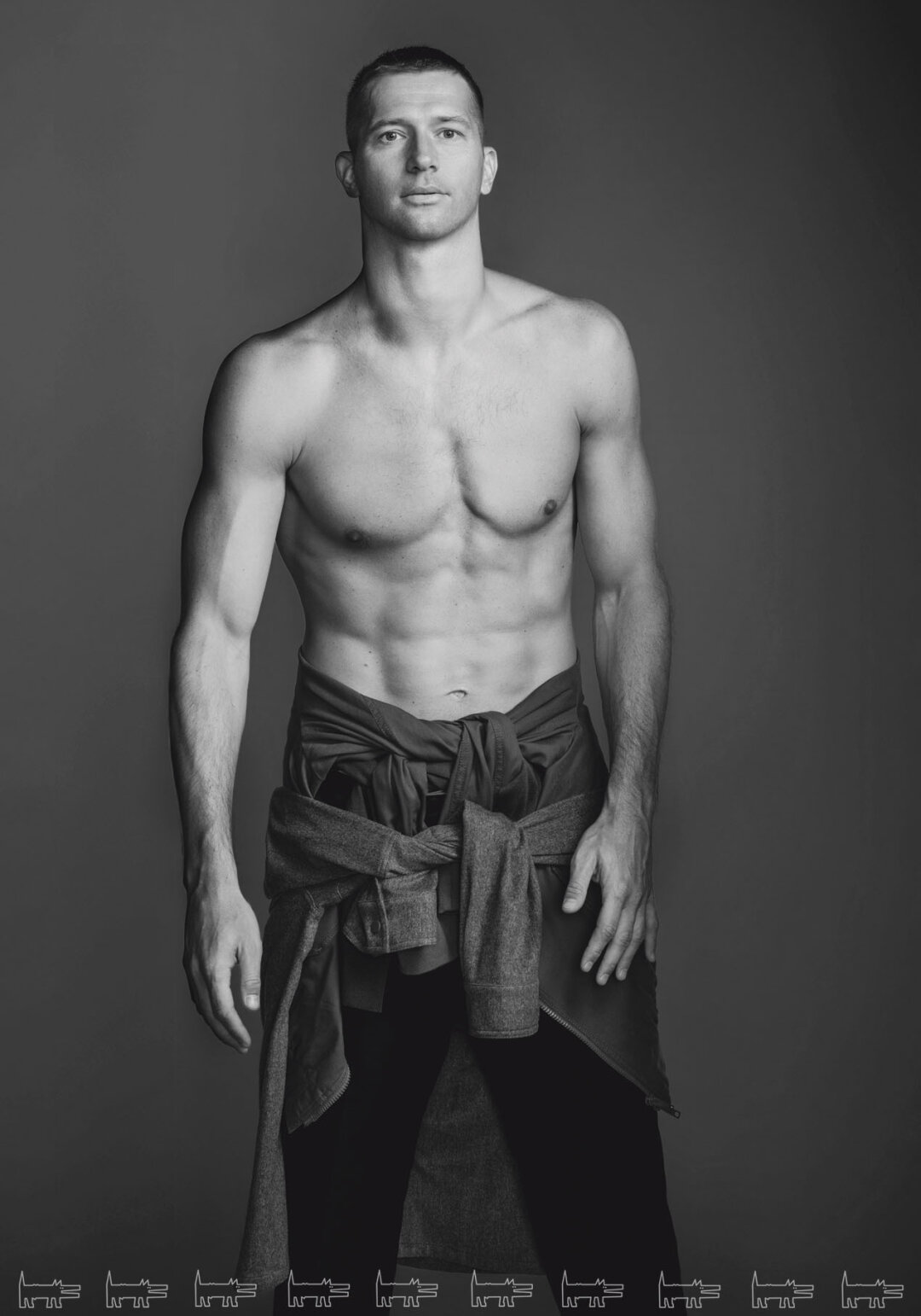 Михаил Кержаков На Михаиле: бомберы, джемпер, брюки, рубашка MVST