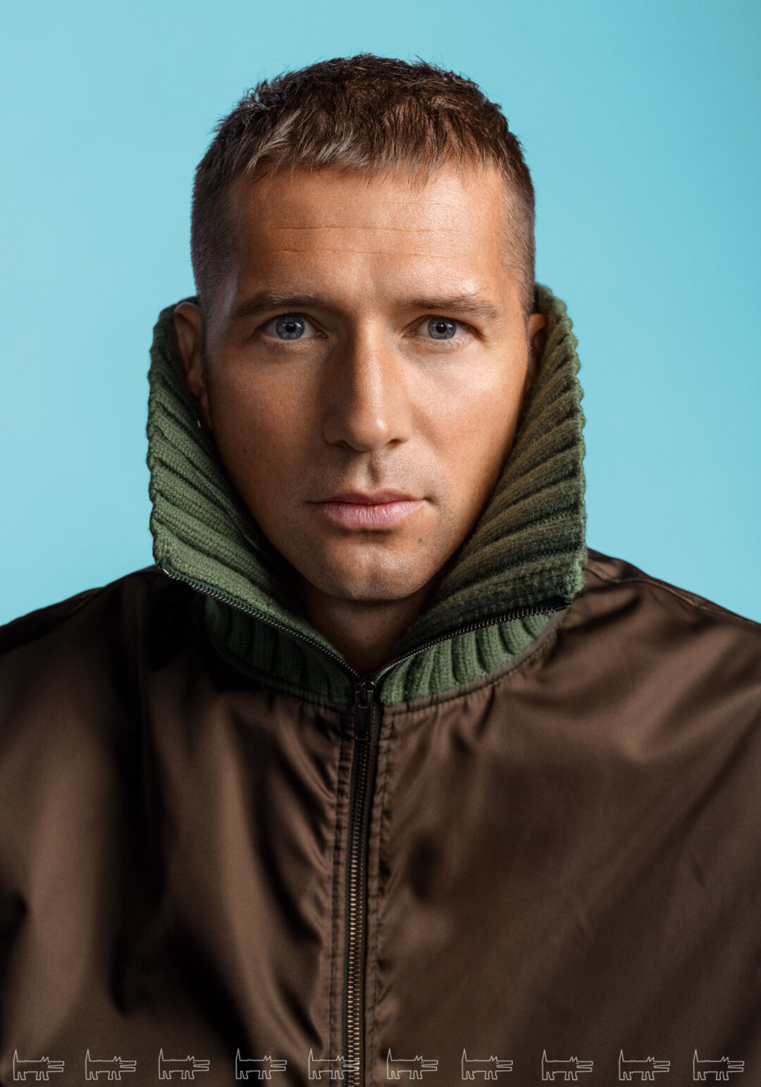 Михаил Кержаков На Михаиле: бомбер MVST