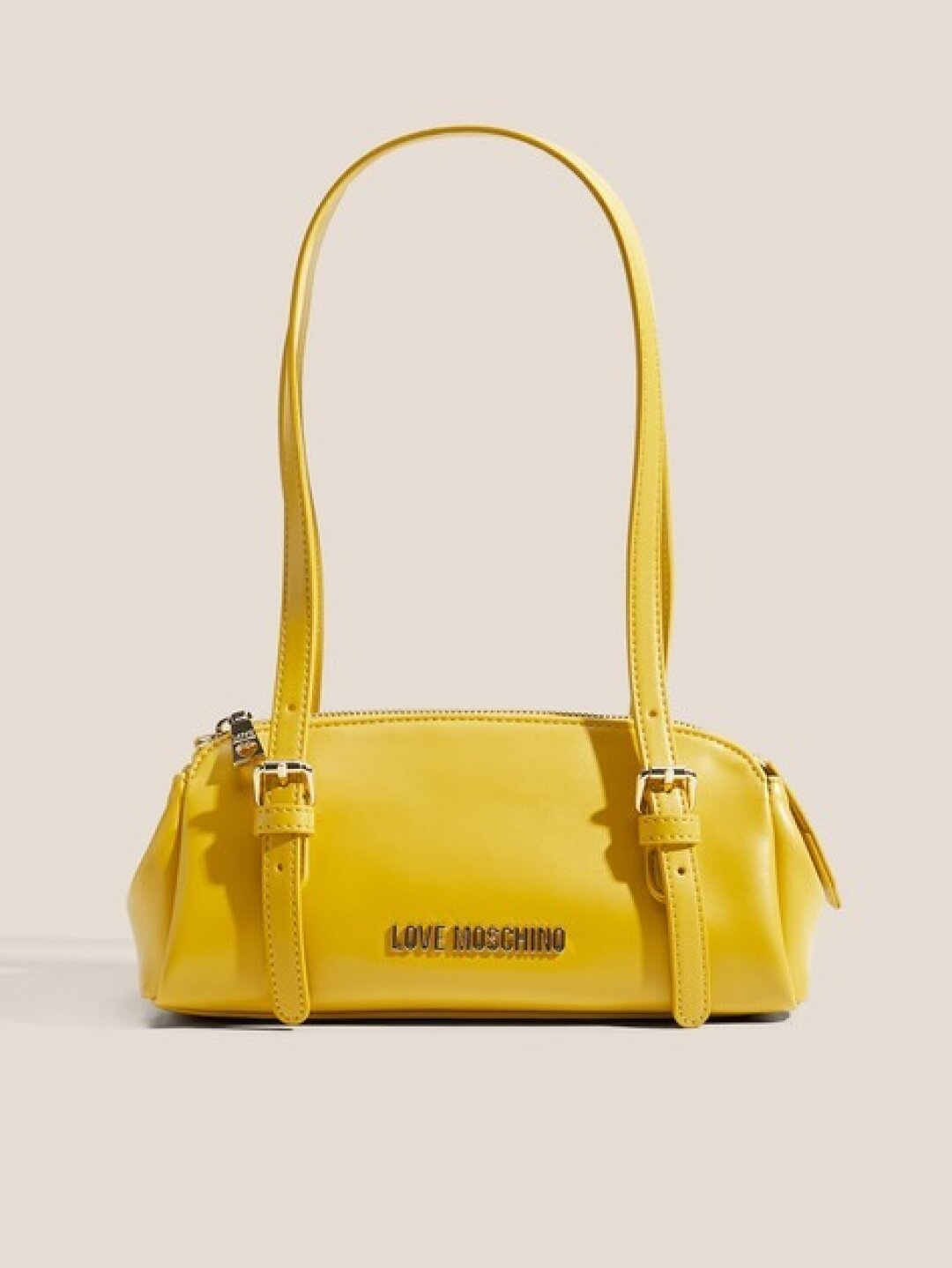 Love Moschino, Rendez-Vous, 20 690 руб. Солнышко лучистое в мире сумок — жизнерадостная такса от мастеров дофамин-шика Love Moschino