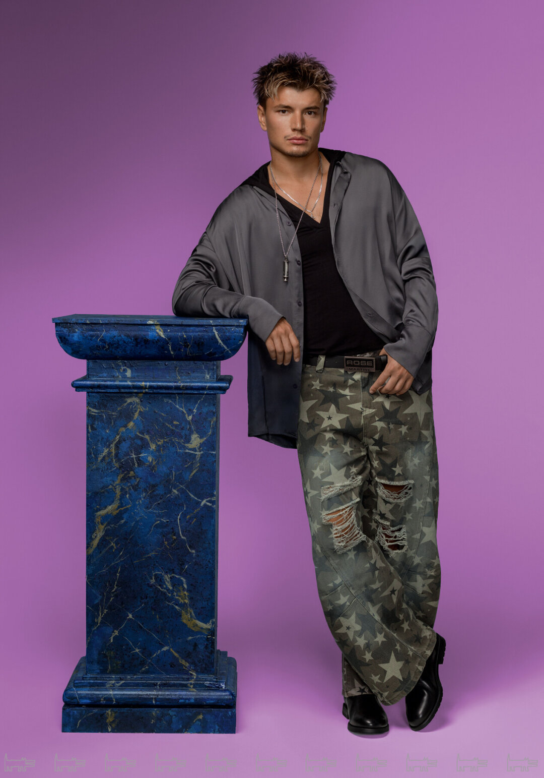 На Андрее: лонгслив MERÉ (ДЛТ)