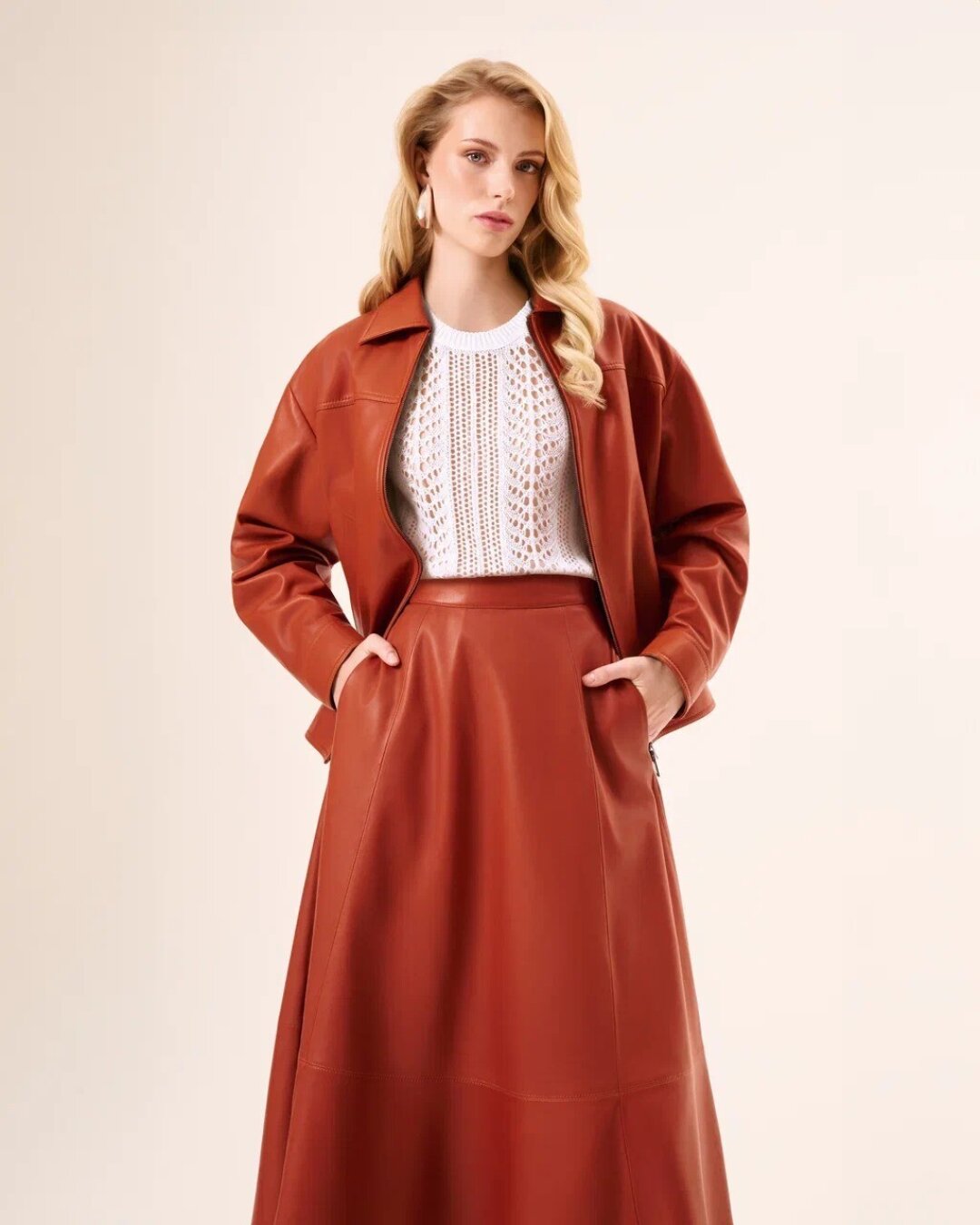 Куртка MVST, ДЛТ, 489 000 руб.