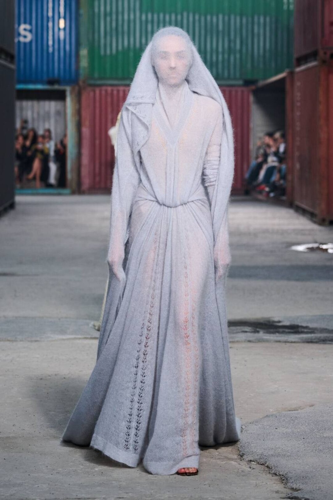 Maison Margiela x Фабрика оренбургских пуховых платков