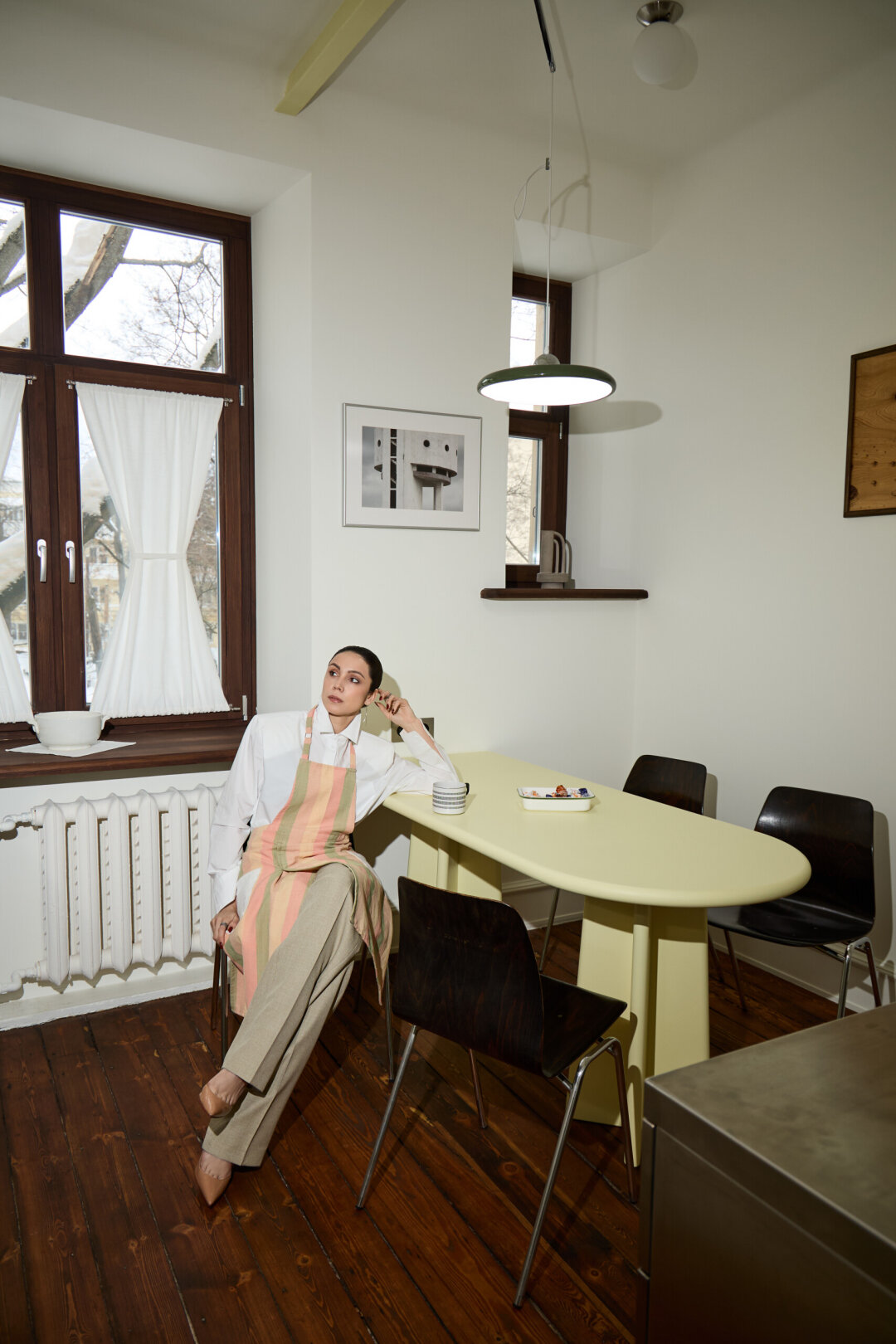 Фартук Натальи Коренченко – часть текстильной коллекции, созданной по ее эскизам из винтажных тканей специально для «Квартиры коллекционера».